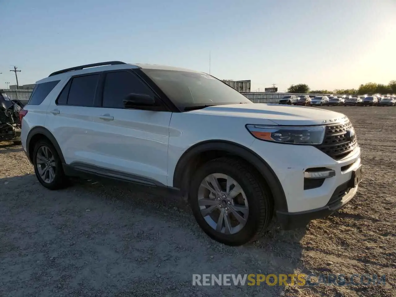4 Photograph of a damaged car 1FMSK7DH0NGB70476 FORD EXPLORER 2022