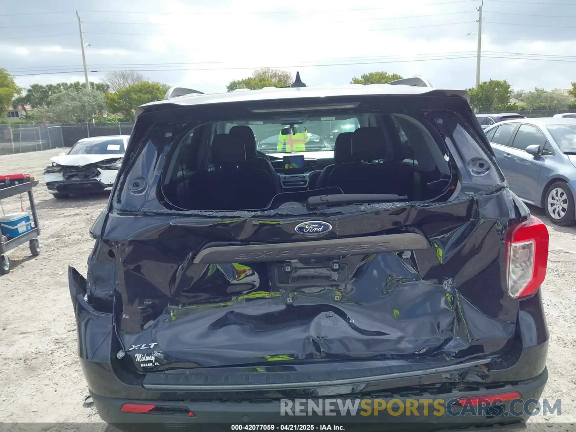 6 Photograph of a damaged car 1FMSK7DH0NGB99721 FORD EXPLORER 2022