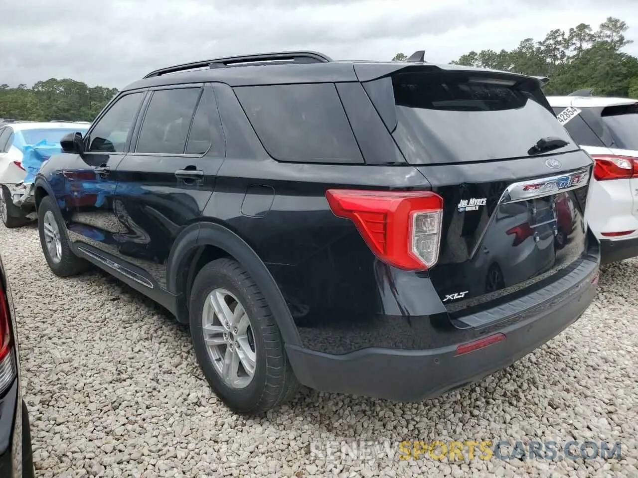 2 Photograph of a damaged car 1FMSK7DH1NGA30002 FORD EXPLORER 2022