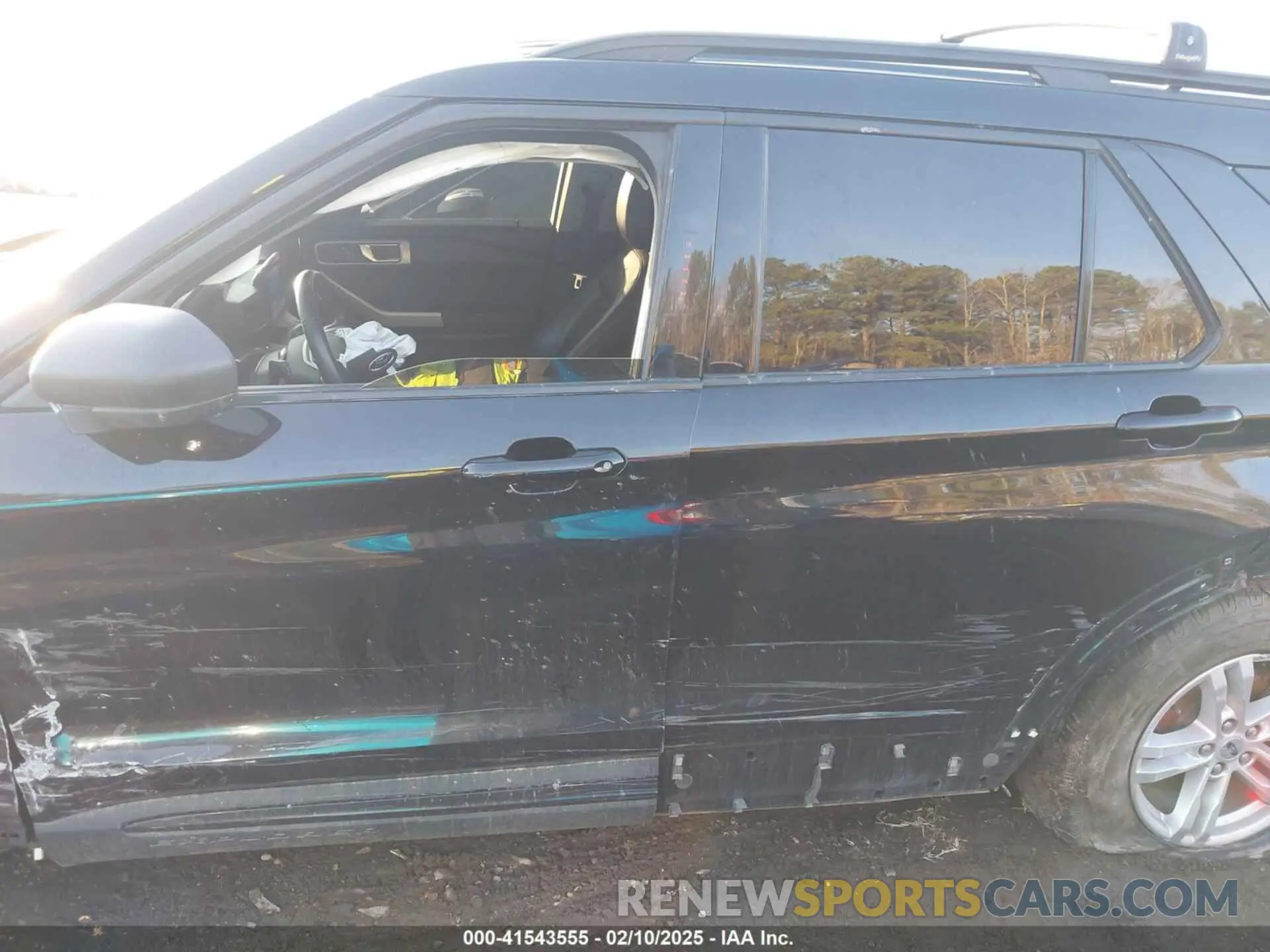 15 Photograph of a damaged car 1FMSK7DH1NGB07662 FORD EXPLORER 2022