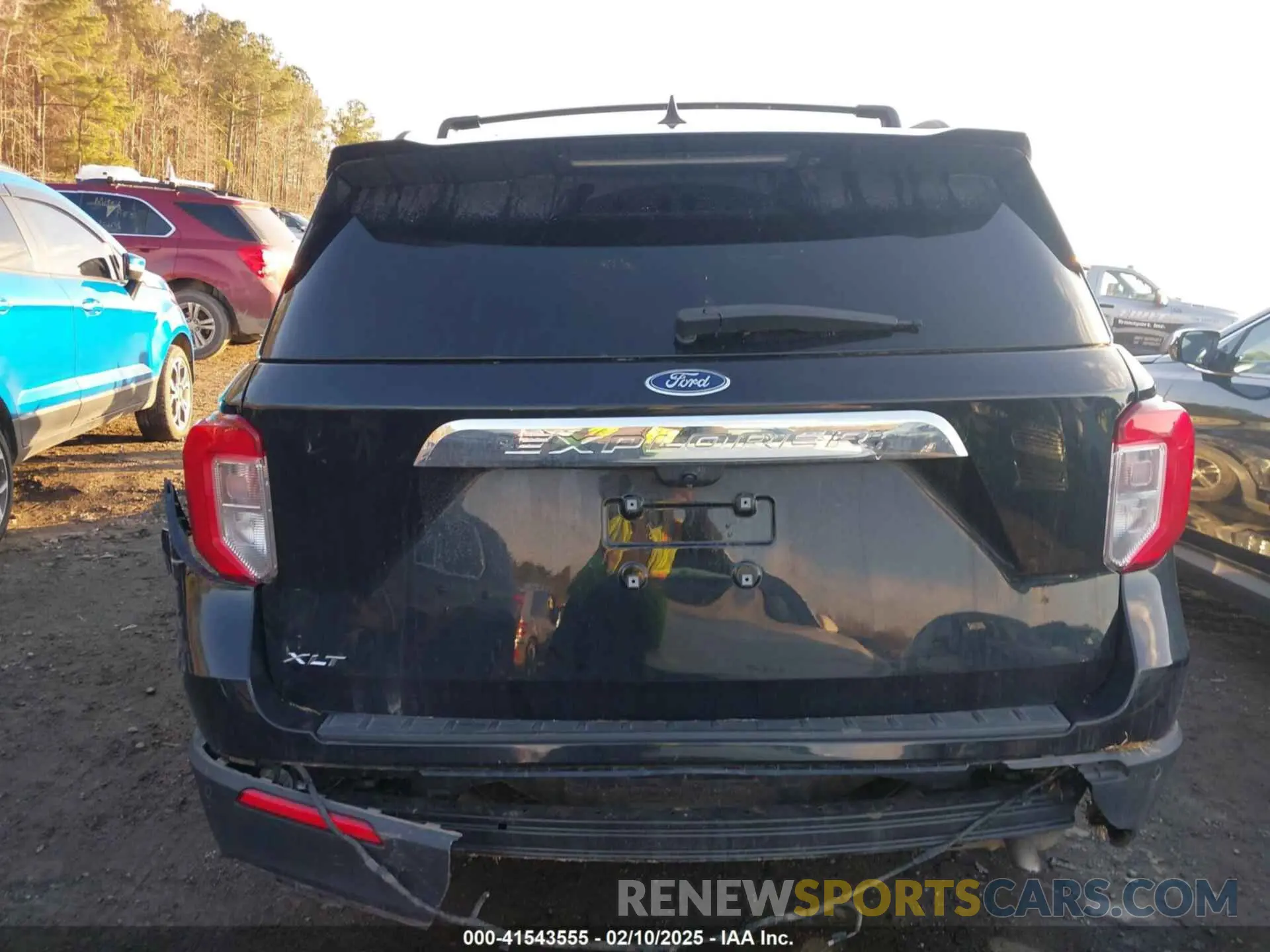 17 Photograph of a damaged car 1FMSK7DH1NGB07662 FORD EXPLORER 2022