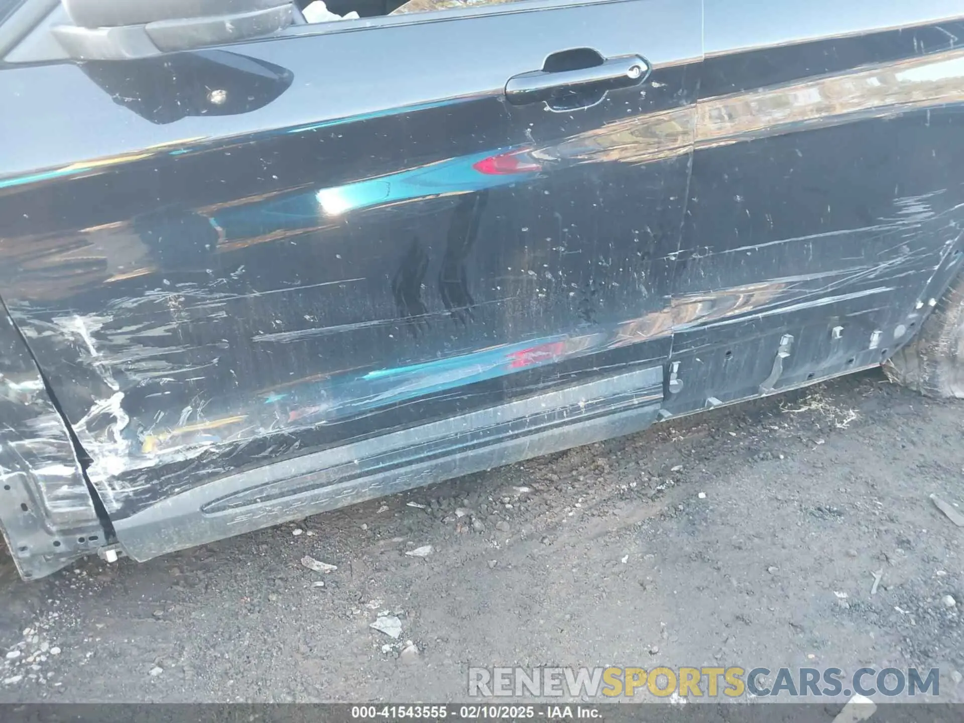 18 Photograph of a damaged car 1FMSK7DH1NGB07662 FORD EXPLORER 2022