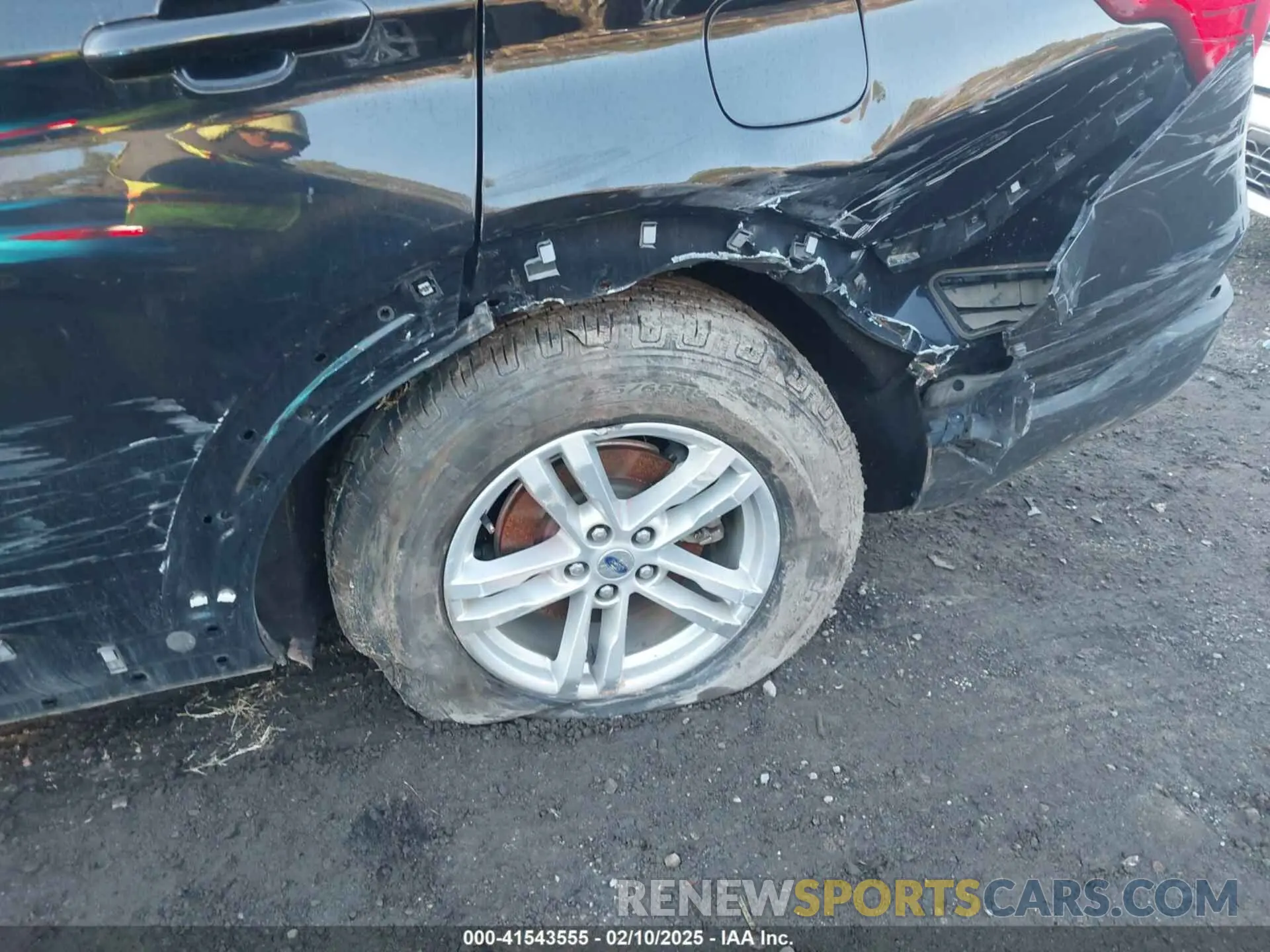 19 Photograph of a damaged car 1FMSK7DH1NGB07662 FORD EXPLORER 2022