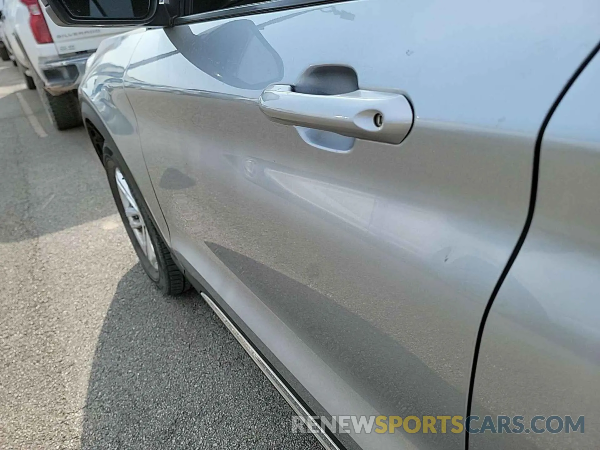 29 Photograph of a damaged car 1FMSK7DH1NGB20038 FORD EXPLORER 2022