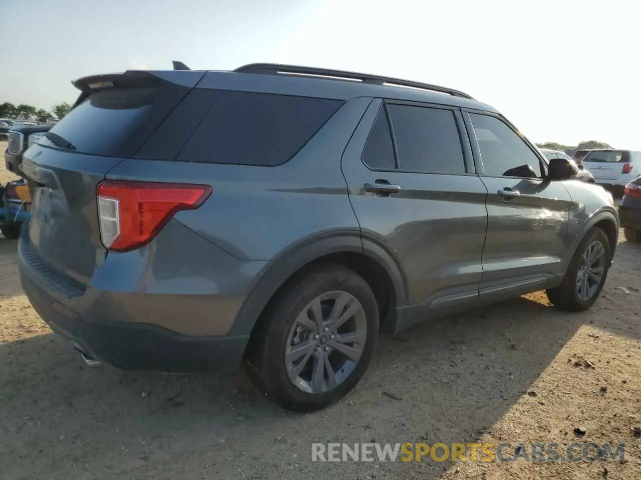 3 Photograph of a damaged car 1FMSK7DH2NGC16146 FORD EXPLORER 2022
