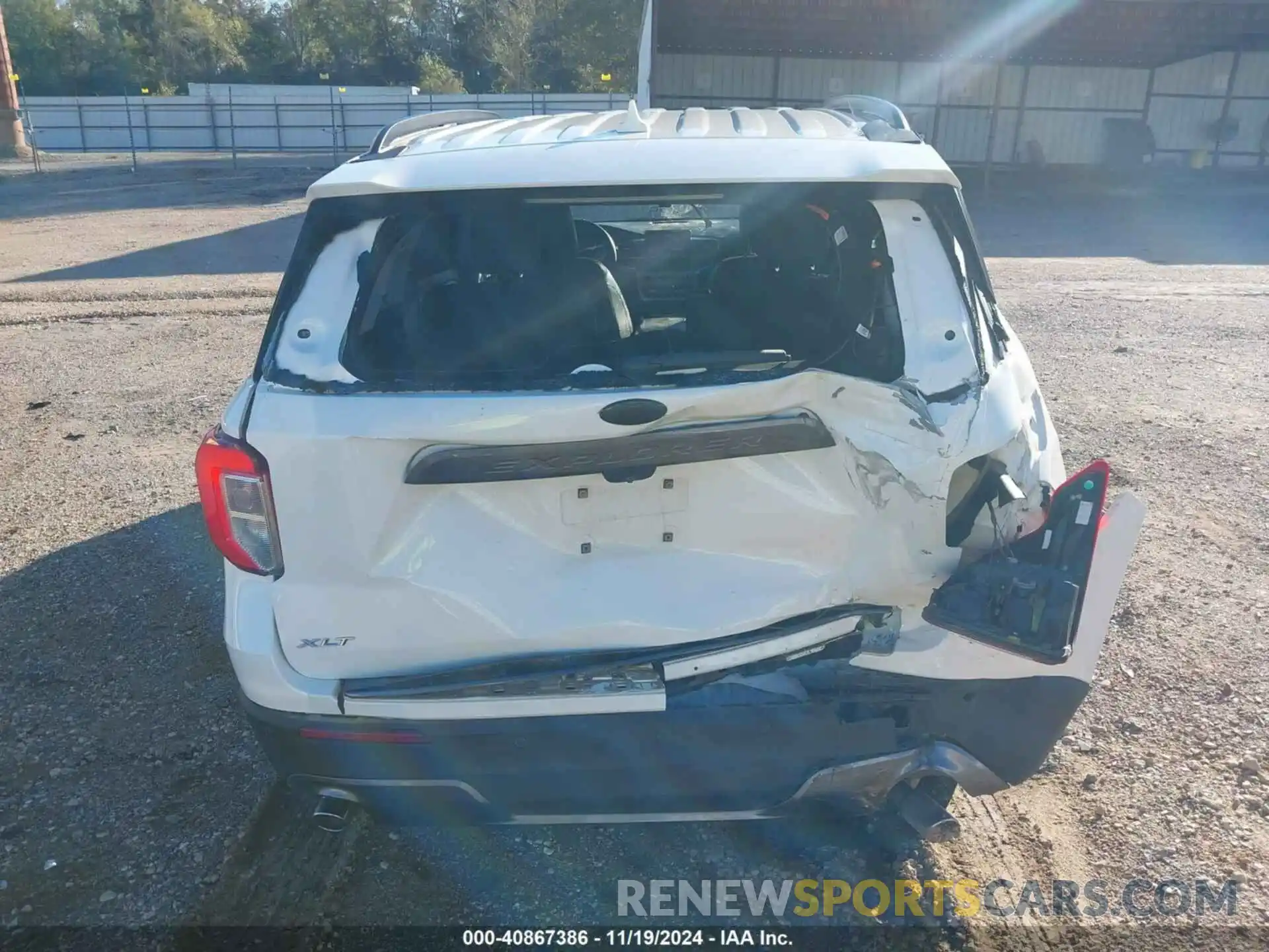 17 Photograph of a damaged car 1FMSK7DH3NGA09295 FORD EXPLORER 2022