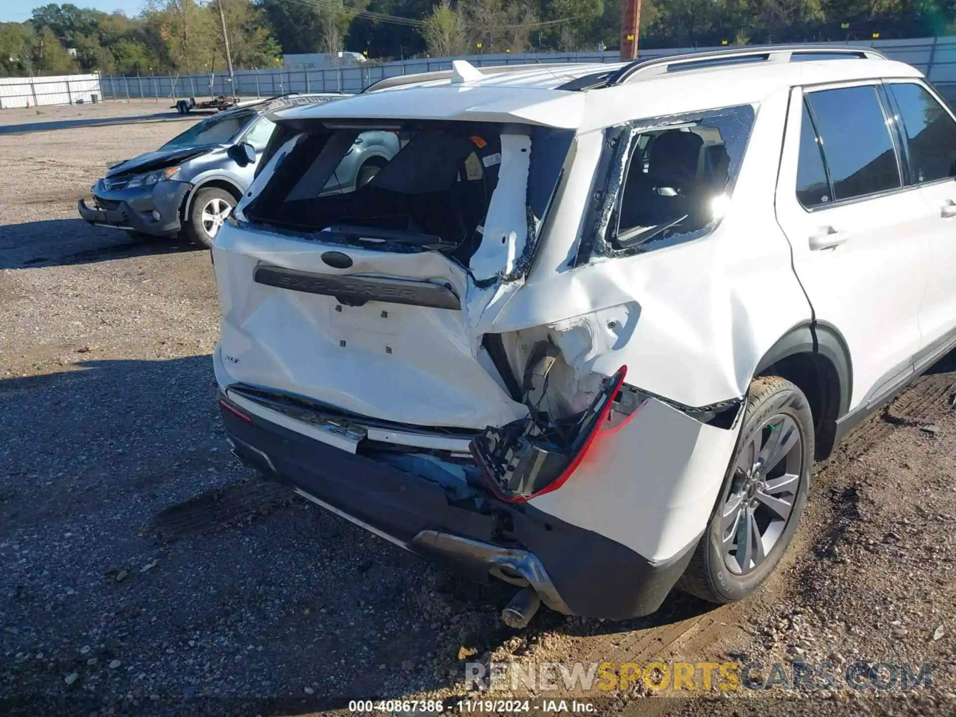 19 Photograph of a damaged car 1FMSK7DH3NGA09295 FORD EXPLORER 2022