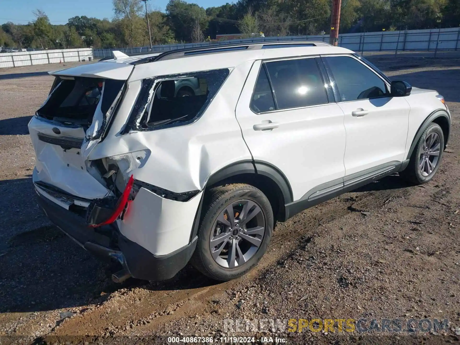 4 Photograph of a damaged car 1FMSK7DH3NGA09295 FORD EXPLORER 2022