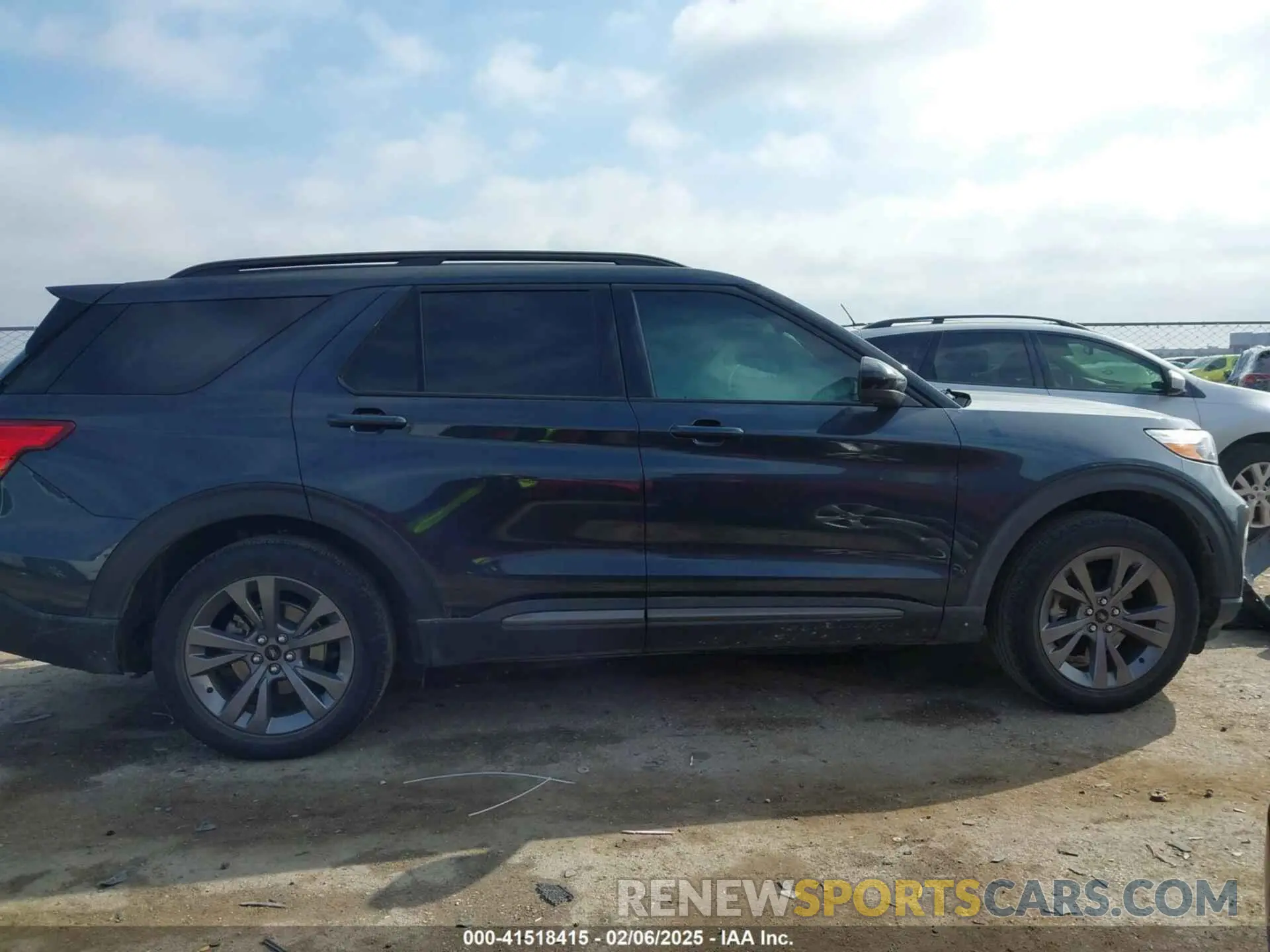 13 Photograph of a damaged car 1FMSK7DH3NGA14352 FORD EXPLORER 2022