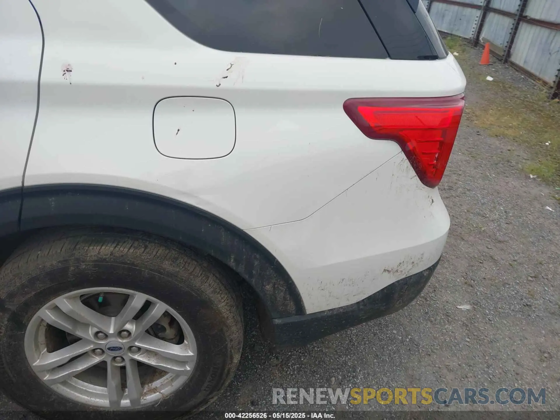 19 Photograph of a damaged car 1FMSK7DH3NGC41301 FORD EXPLORER 2022