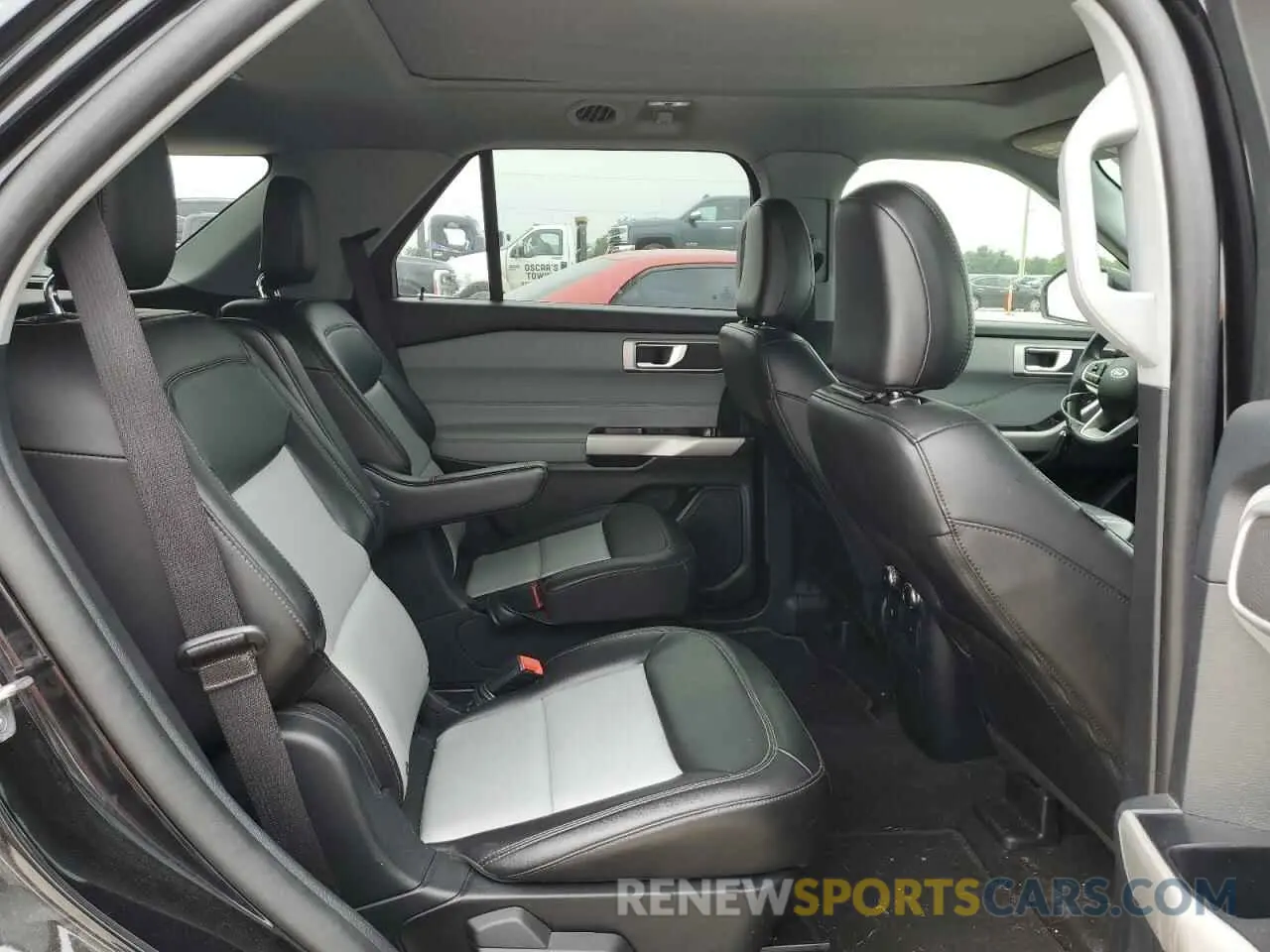 11 Photograph of a damaged car 1FMSK7DH6NGB62558 FORD EXPLORER 2022