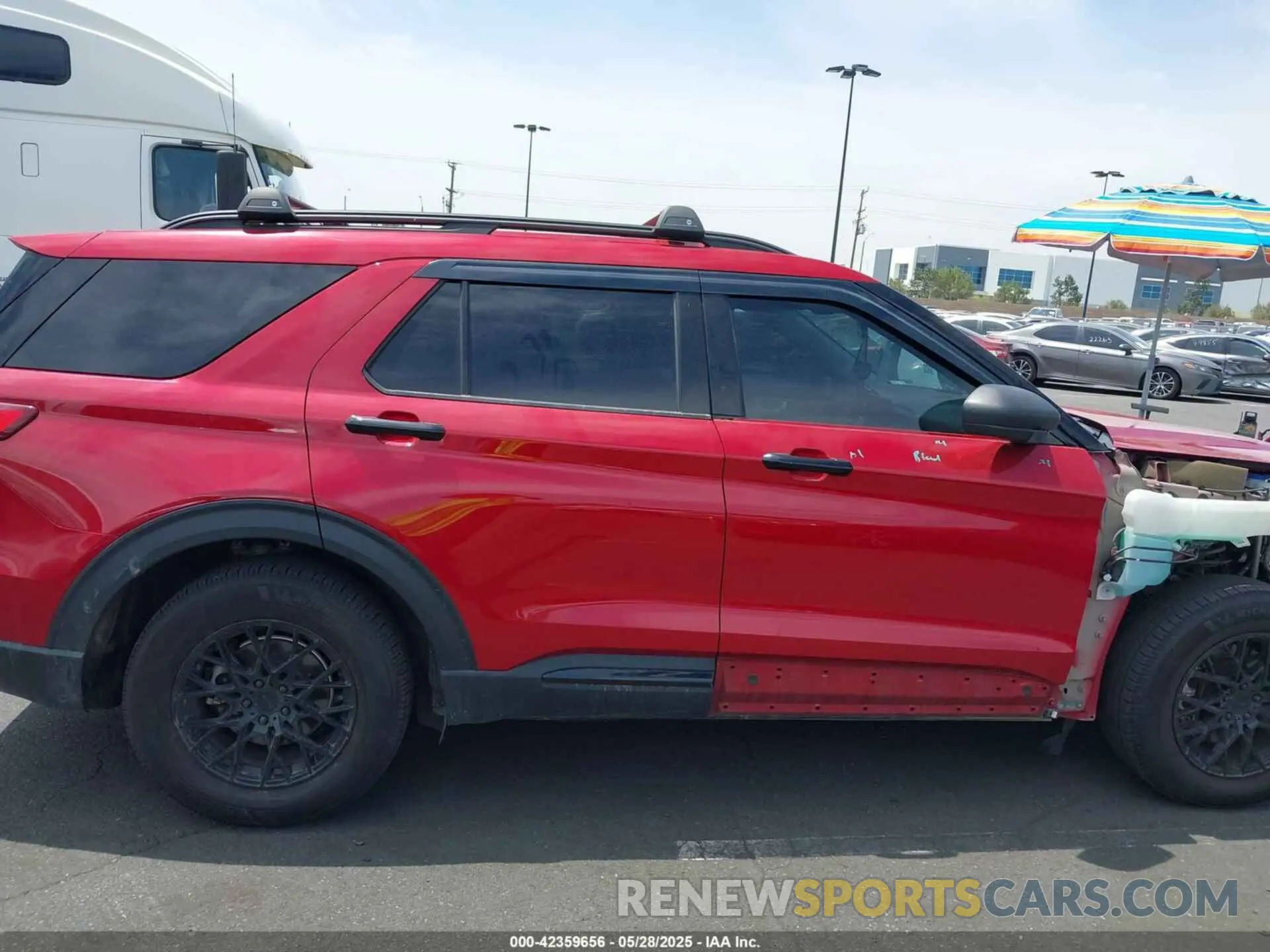 13 Photograph of a damaged car 1FMSK7DH7NGA14385 FORD EXPLORER 2022