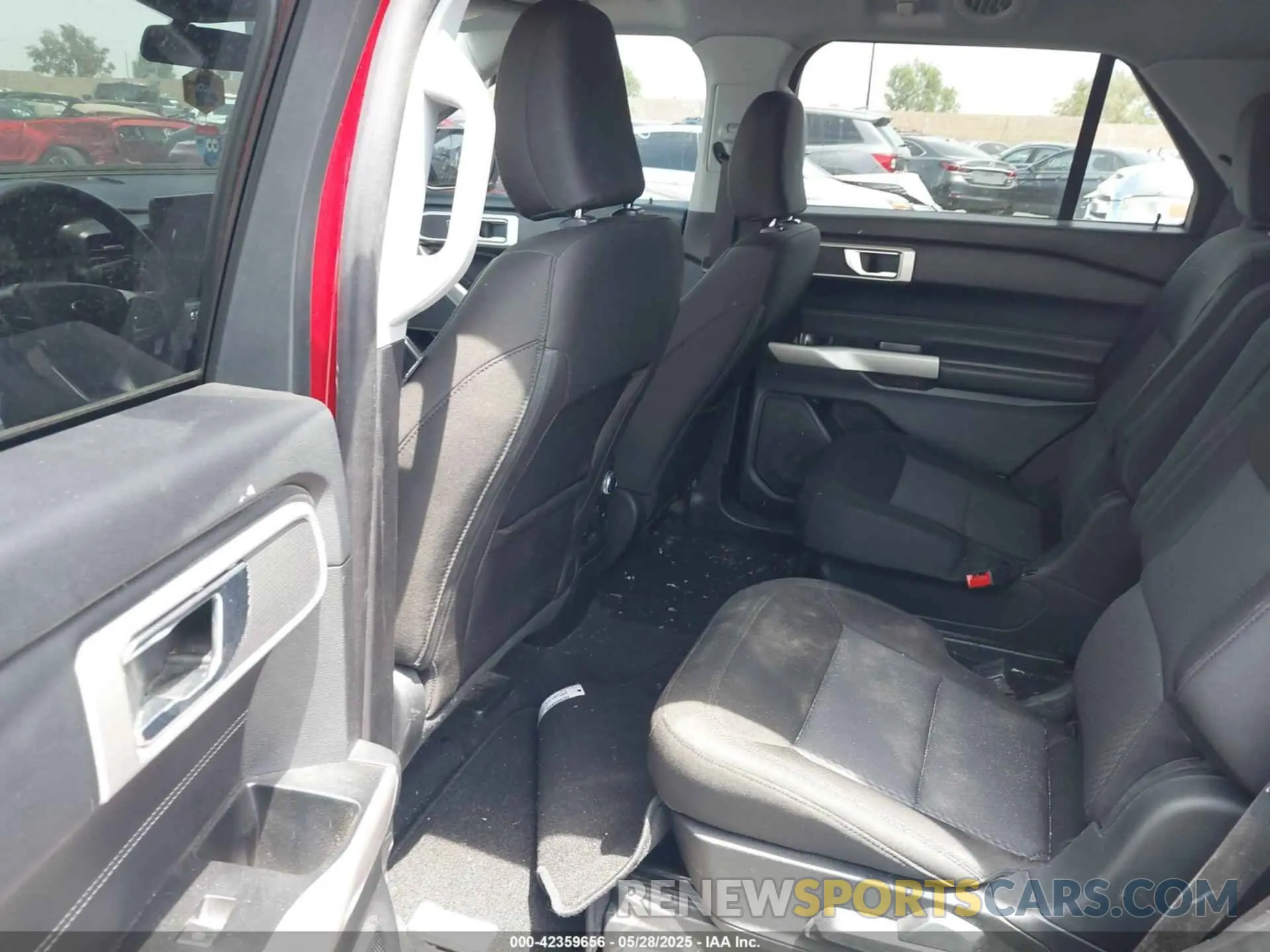 8 Photograph of a damaged car 1FMSK7DH7NGA14385 FORD EXPLORER 2022