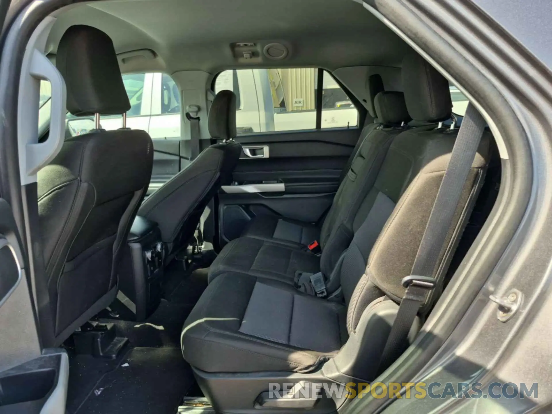 3 Photograph of a damaged car 1FMSK7DH7NGA26827 FORD EXPLORER 2022