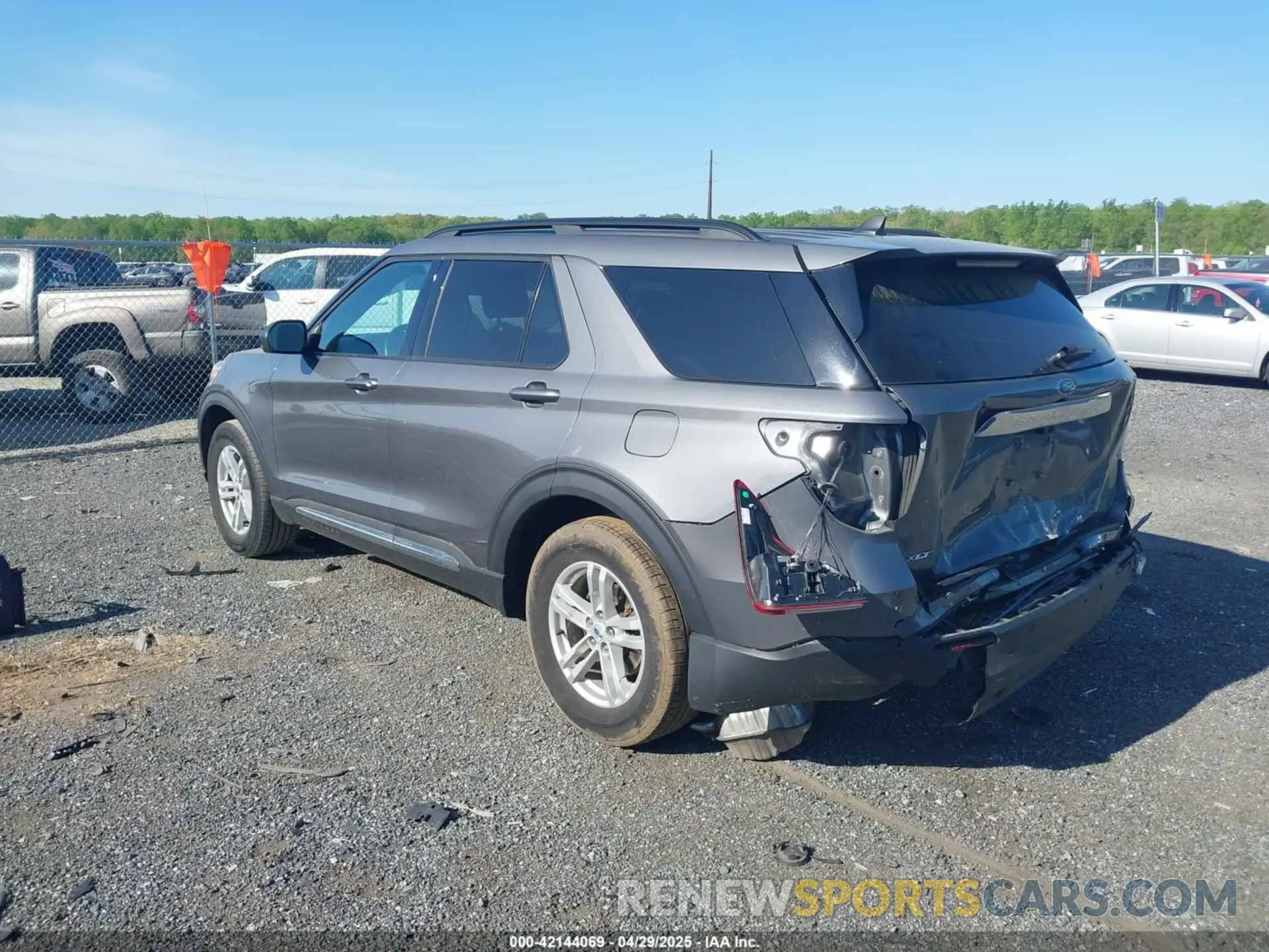3 Photograph of a damaged car 1FMSK7DH7NGB67316 FORD EXPLORER 2022