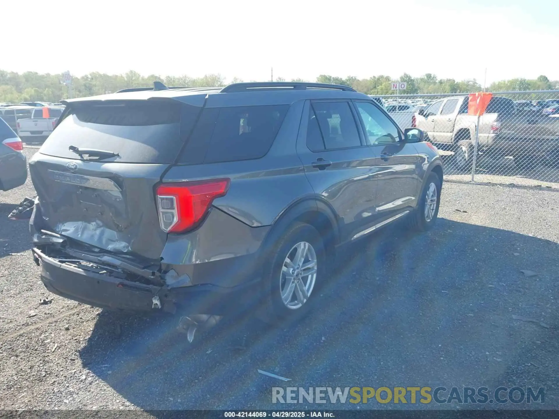4 Photograph of a damaged car 1FMSK7DH7NGB67316 FORD EXPLORER 2022