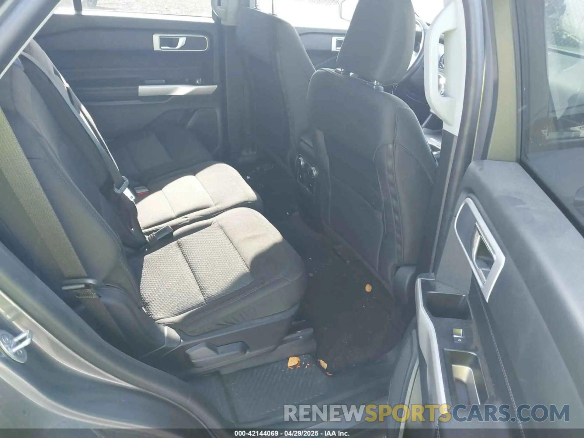 8 Photograph of a damaged car 1FMSK7DH7NGB67316 FORD EXPLORER 2022