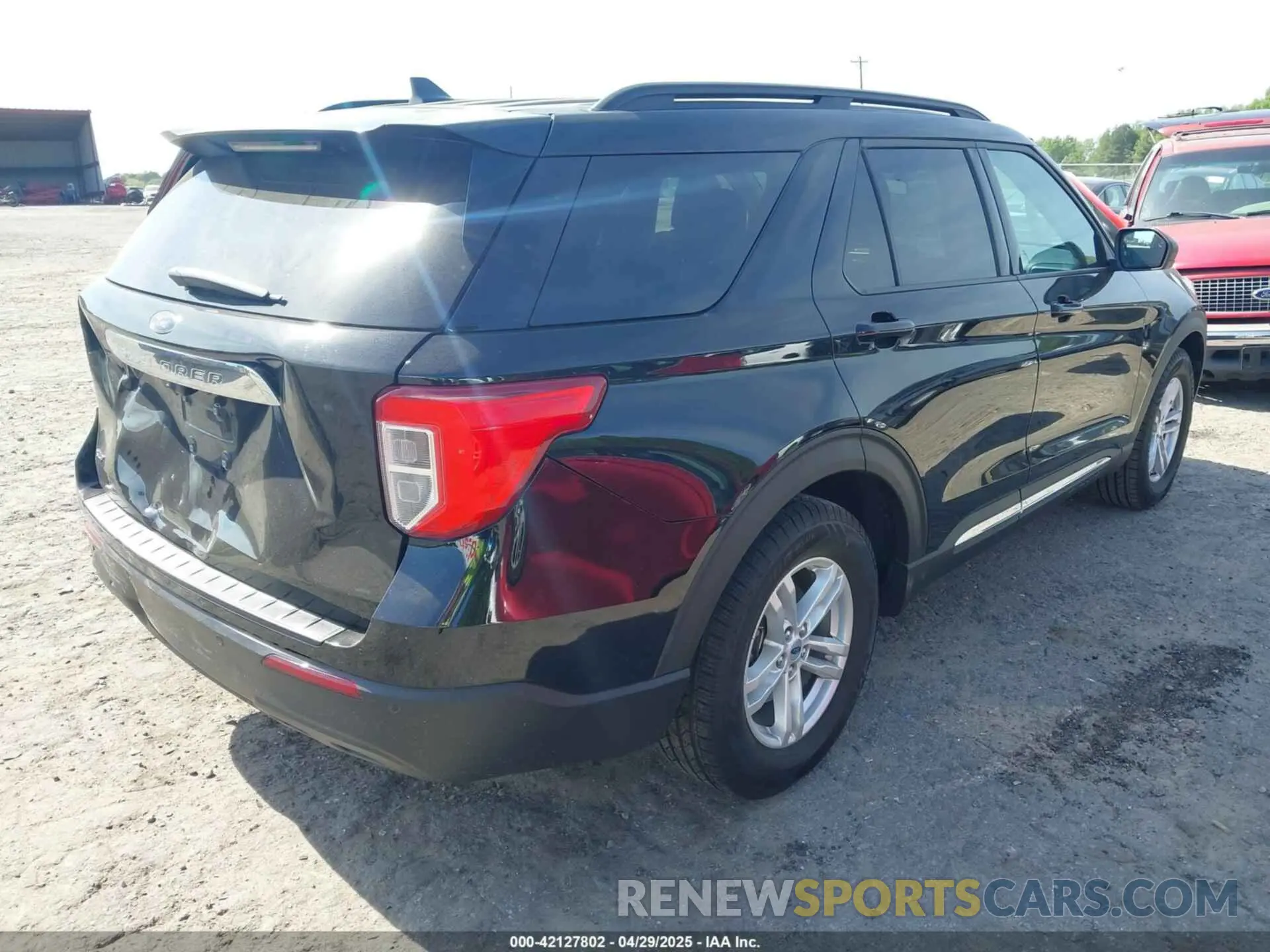 4 Photograph of a damaged car 1FMSK7DH8NGB09893 FORD EXPLORER 2022