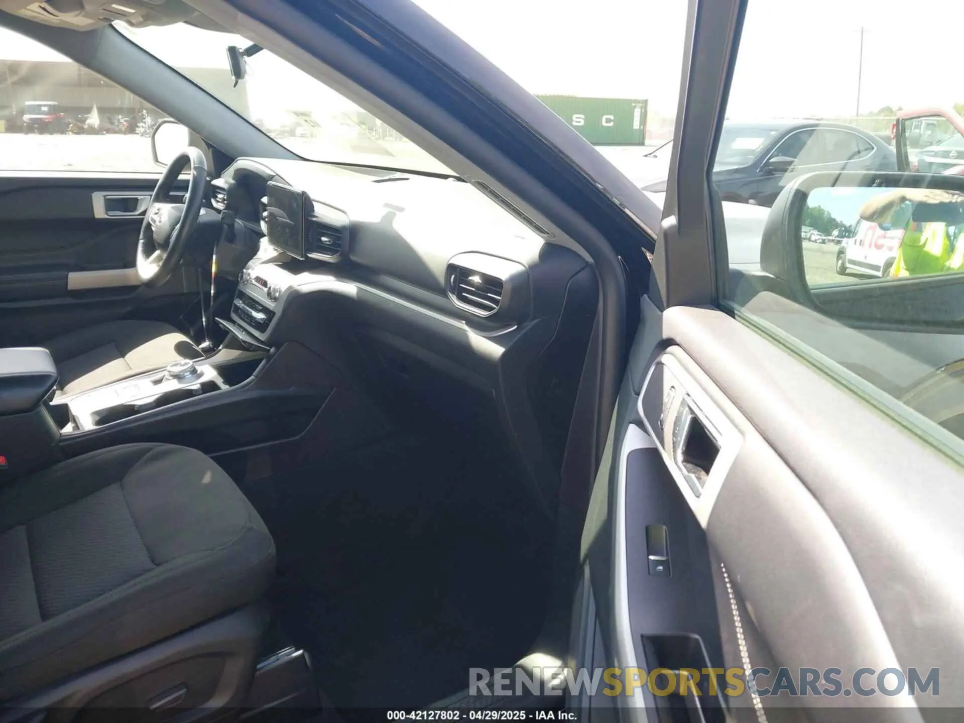 5 Photograph of a damaged car 1FMSK7DH8NGB09893 FORD EXPLORER 2022