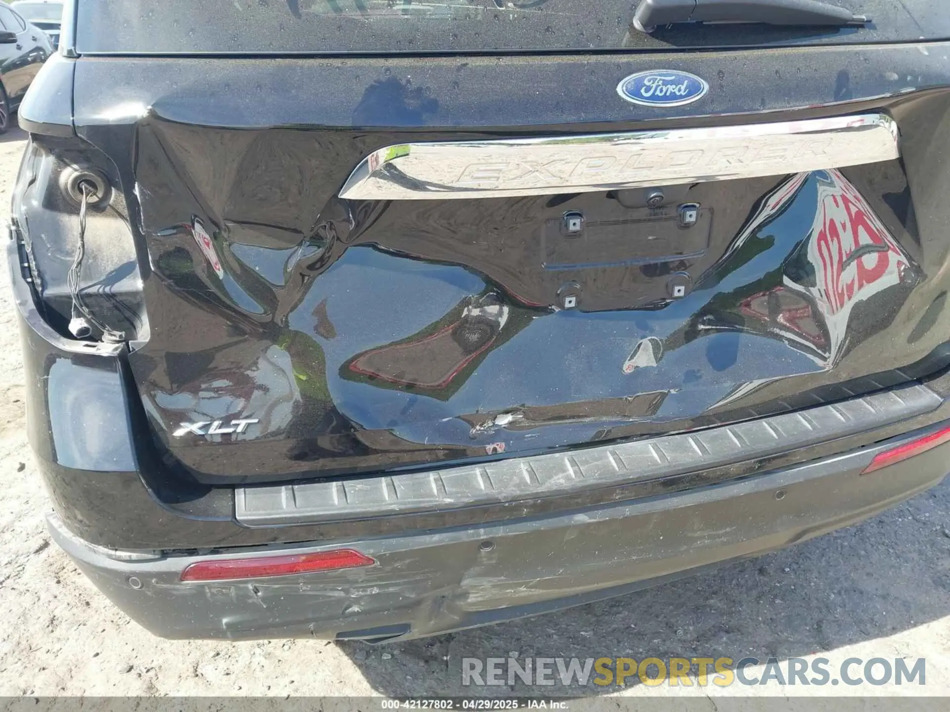 6 Photograph of a damaged car 1FMSK7DH8NGB09893 FORD EXPLORER 2022