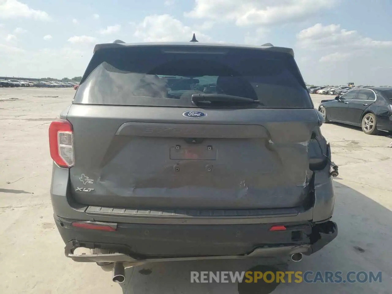 8 Photograph of a damaged car 1FMSK7DH8NGB34292 FORD EXPLORER 2022