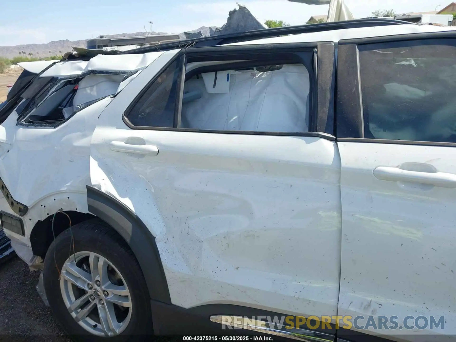 8 Photograph of a damaged car 1FMSK7DH9NGB26153 FORD EXPLORER 2022