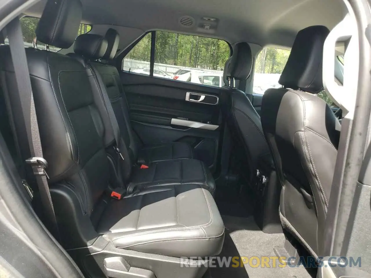 12 Photograph of a damaged car 1FMSK7DH9NGB64322 FORD EXPLORER 2022