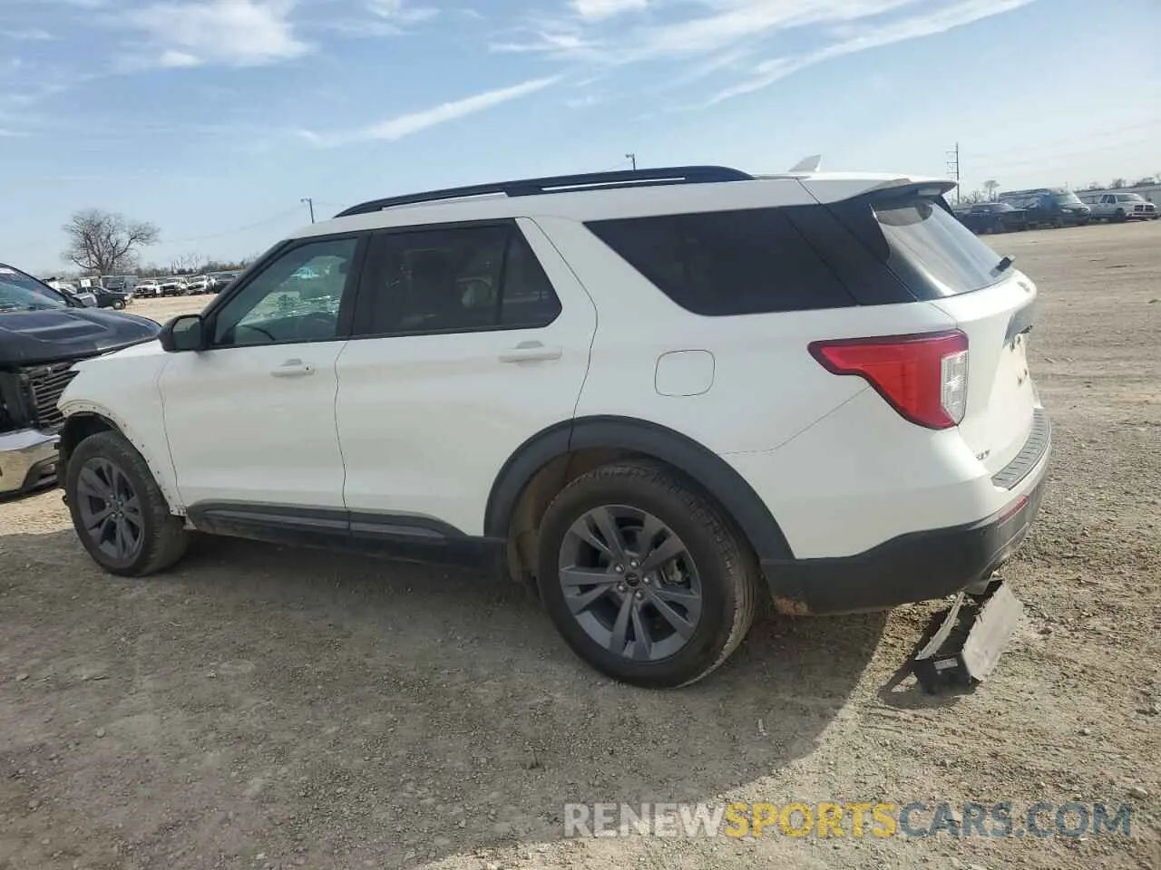 2 Photograph of a damaged car 1FMSK7DHXNGA19113 FORD EXPLORER 2022