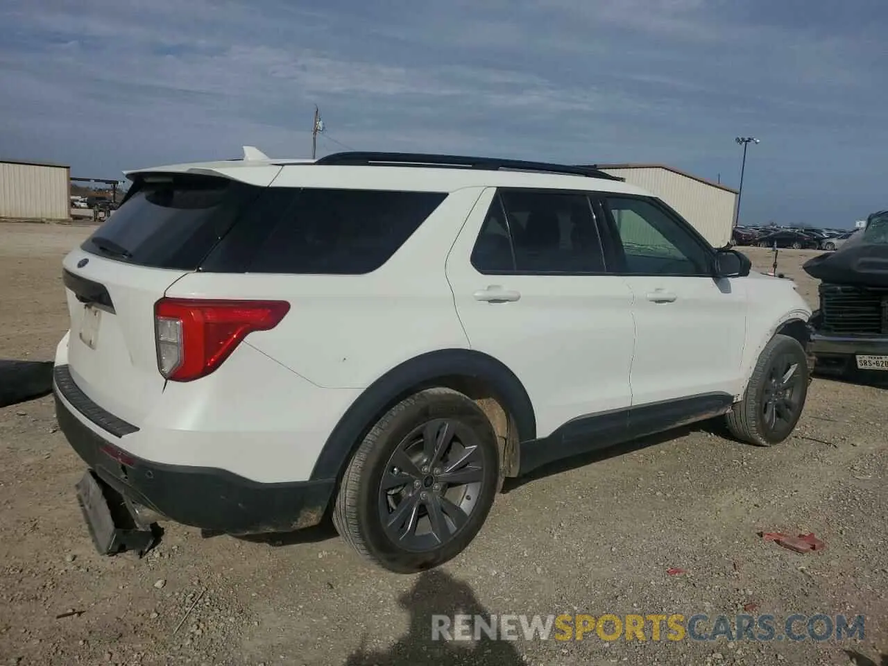 3 Photograph of a damaged car 1FMSK7DHXNGA19113 FORD EXPLORER 2022