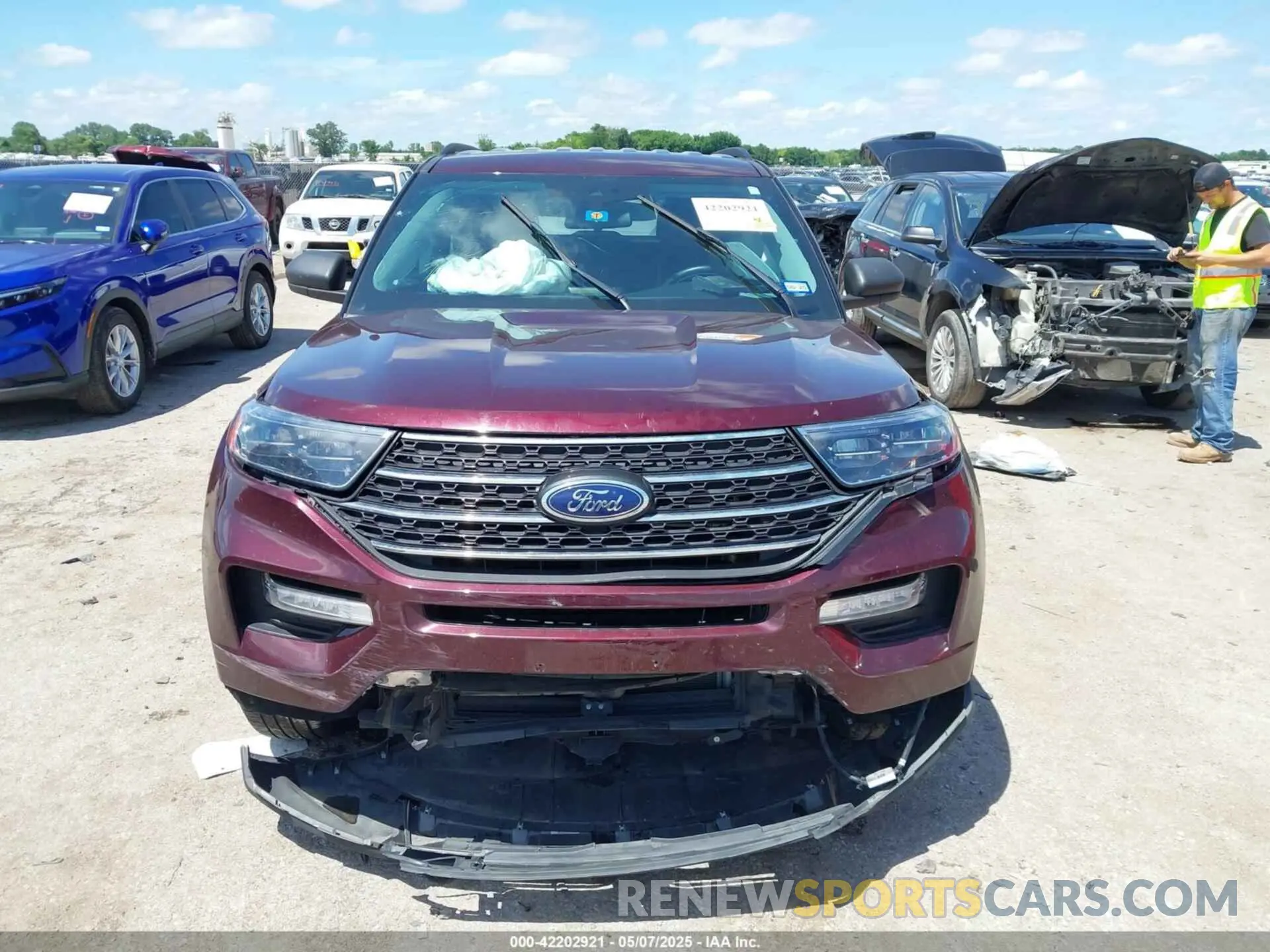 12 Photograph of a damaged car 1FMSK7DHXNGA33433 FORD EXPLORER 2022