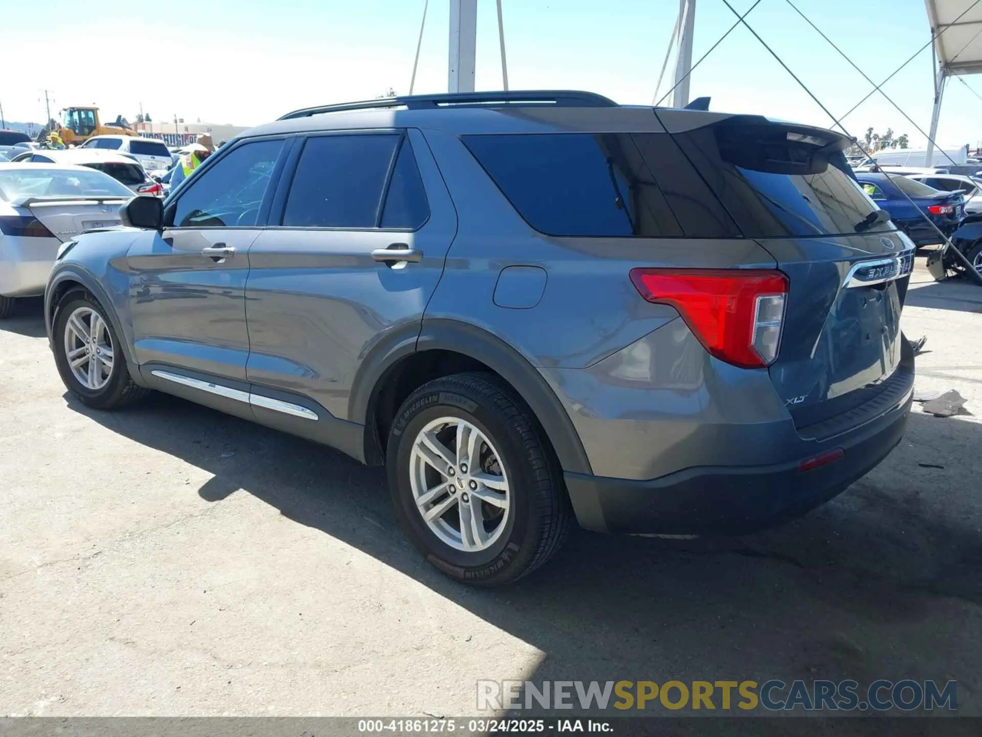 3 Photograph of a damaged car 1FMSK7DHXNGA44951 FORD EXPLORER 2022