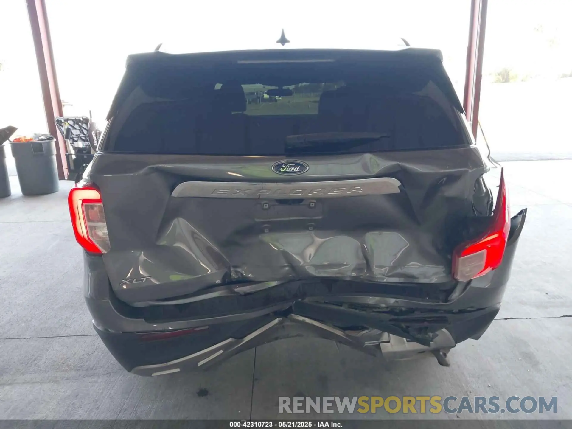 17 Photograph of a damaged car 1FMSK7DHXNGB36514 FORD EXPLORER 2022