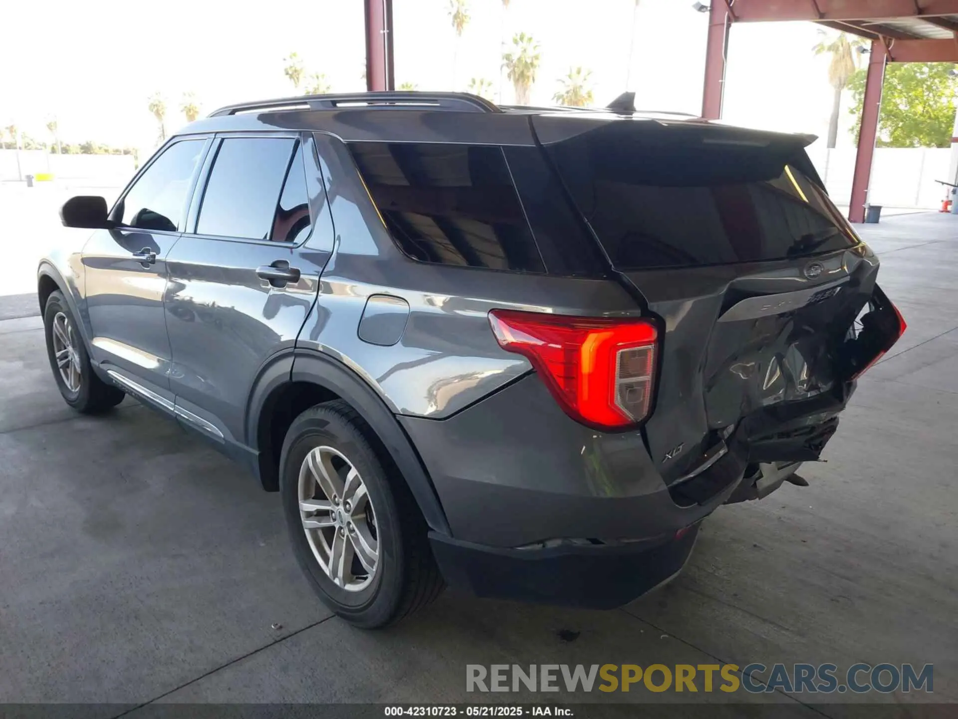3 Photograph of a damaged car 1FMSK7DHXNGB36514 FORD EXPLORER 2022