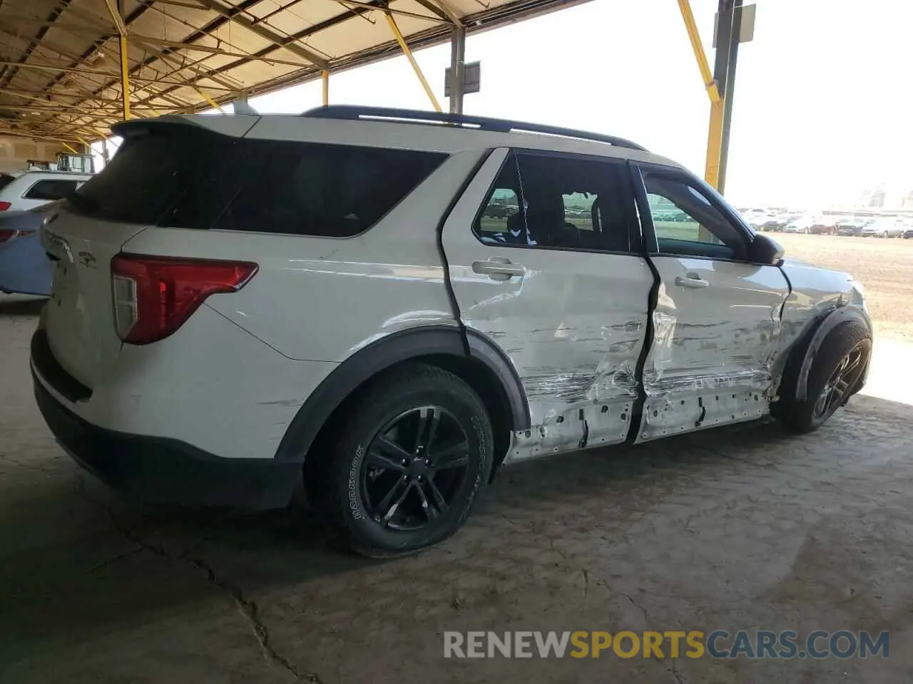 3 Photograph of a damaged car 1FMSK7DHXNGC02432 FORD EXPLORER 2022