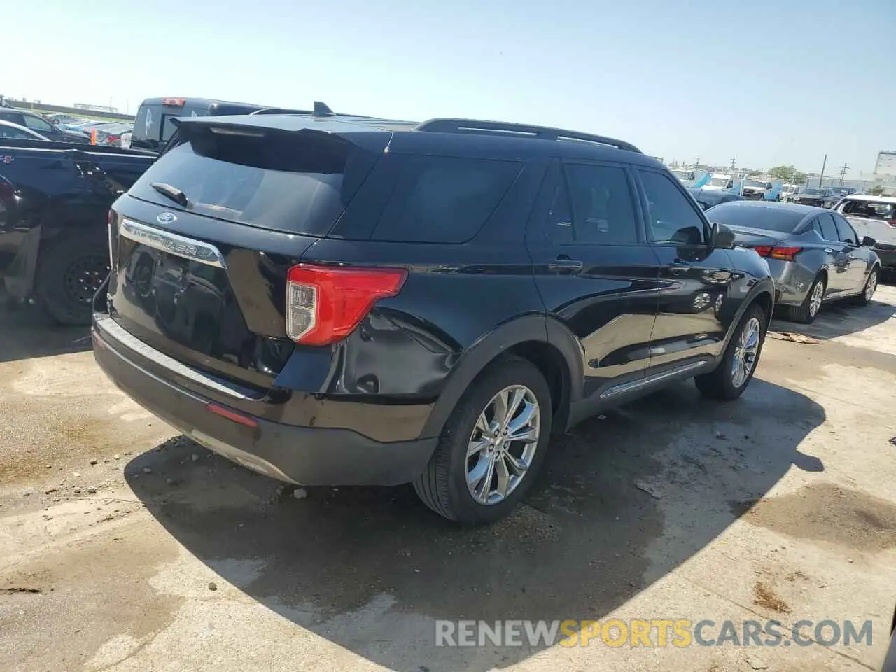 3 Photograph of a damaged car 1FMSK7DHXNGC43658 FORD EXPLORER 2022