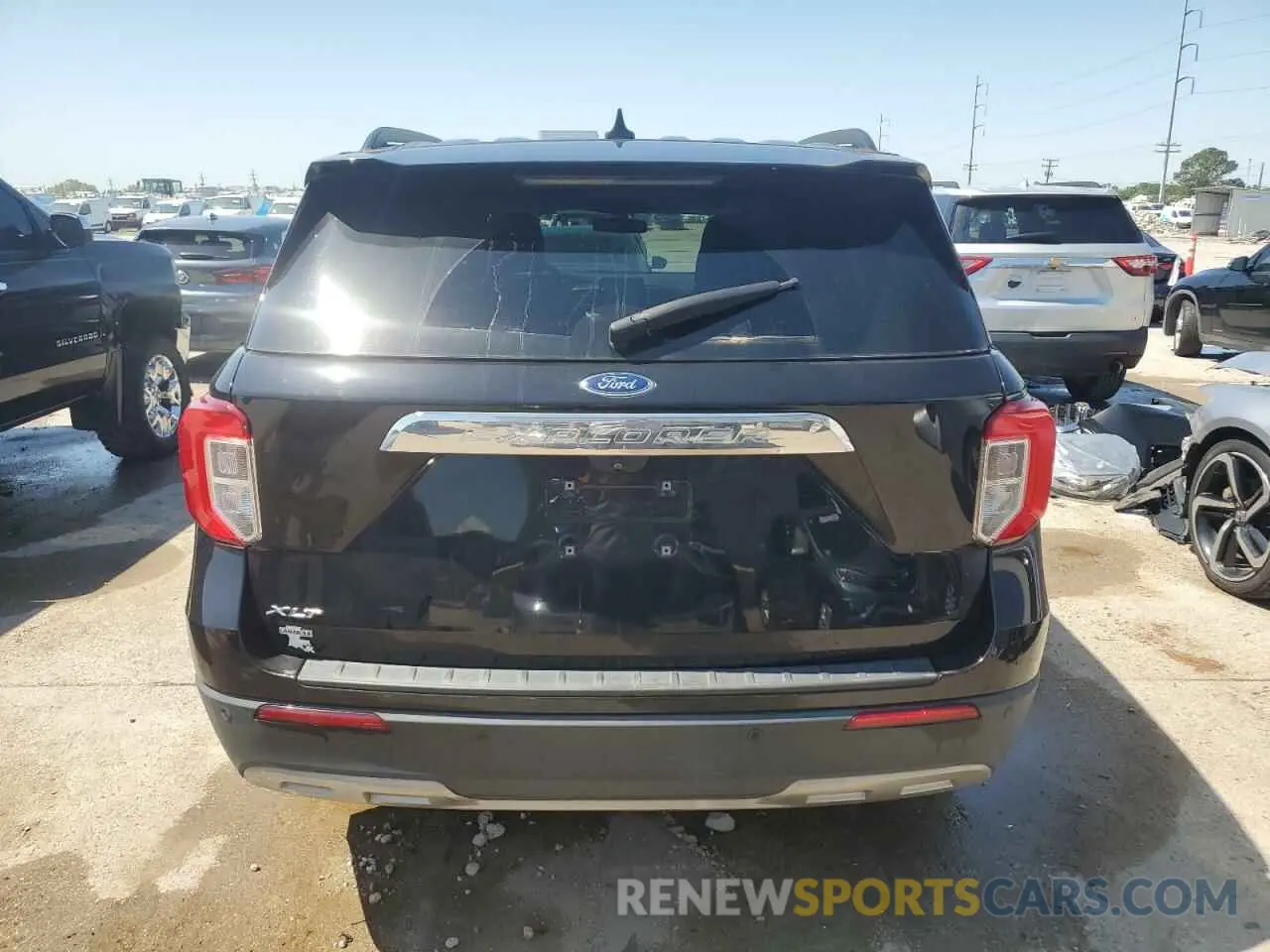 6 Photograph of a damaged car 1FMSK7DHXNGC43658 FORD EXPLORER 2022