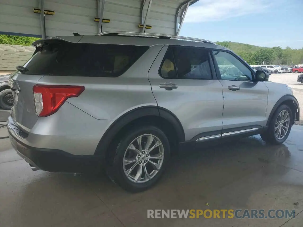 3 Photograph of a damaged car 1FMSK7FH0NGA56829 FORD EXPLORER 2022