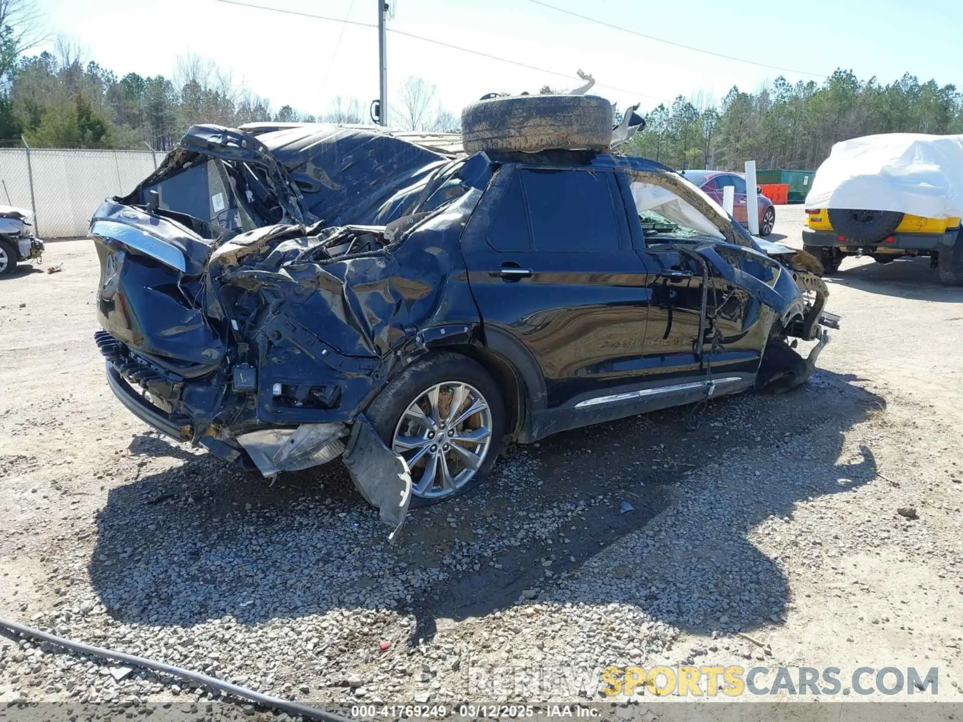 4 Photograph of a damaged car 1FMSK7FH1NGA57116 FORD EXPLORER 2022