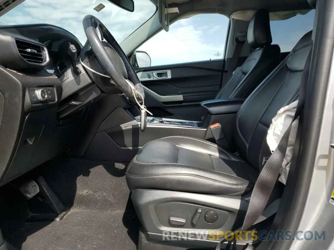 7 Photograph of a damaged car 1FMSK7FH1NGA79598 FORD EXPLORER 2022