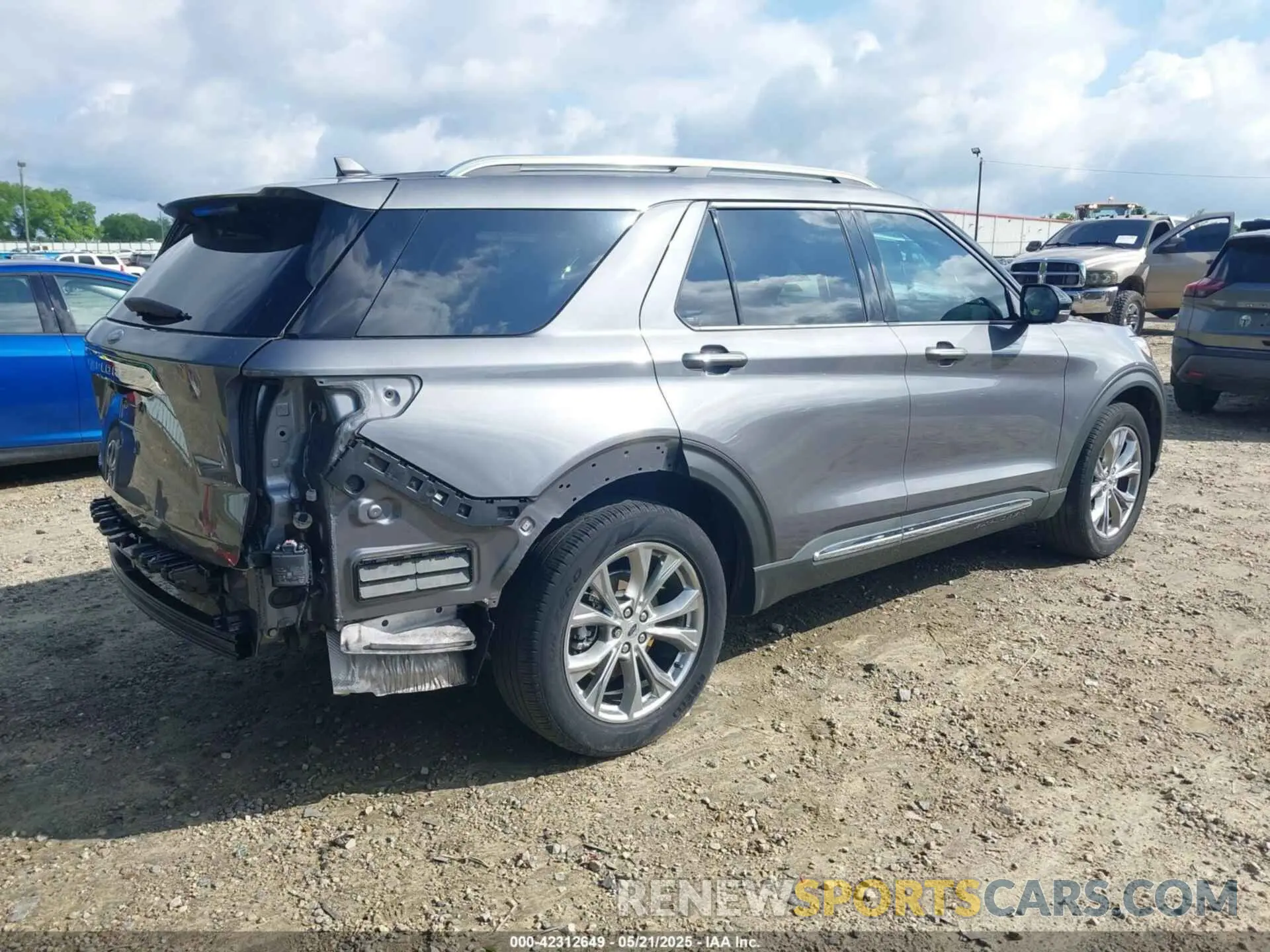 4 Photograph of a damaged car 1FMSK7FH4NGA90188 FORD EXPLORER 2022