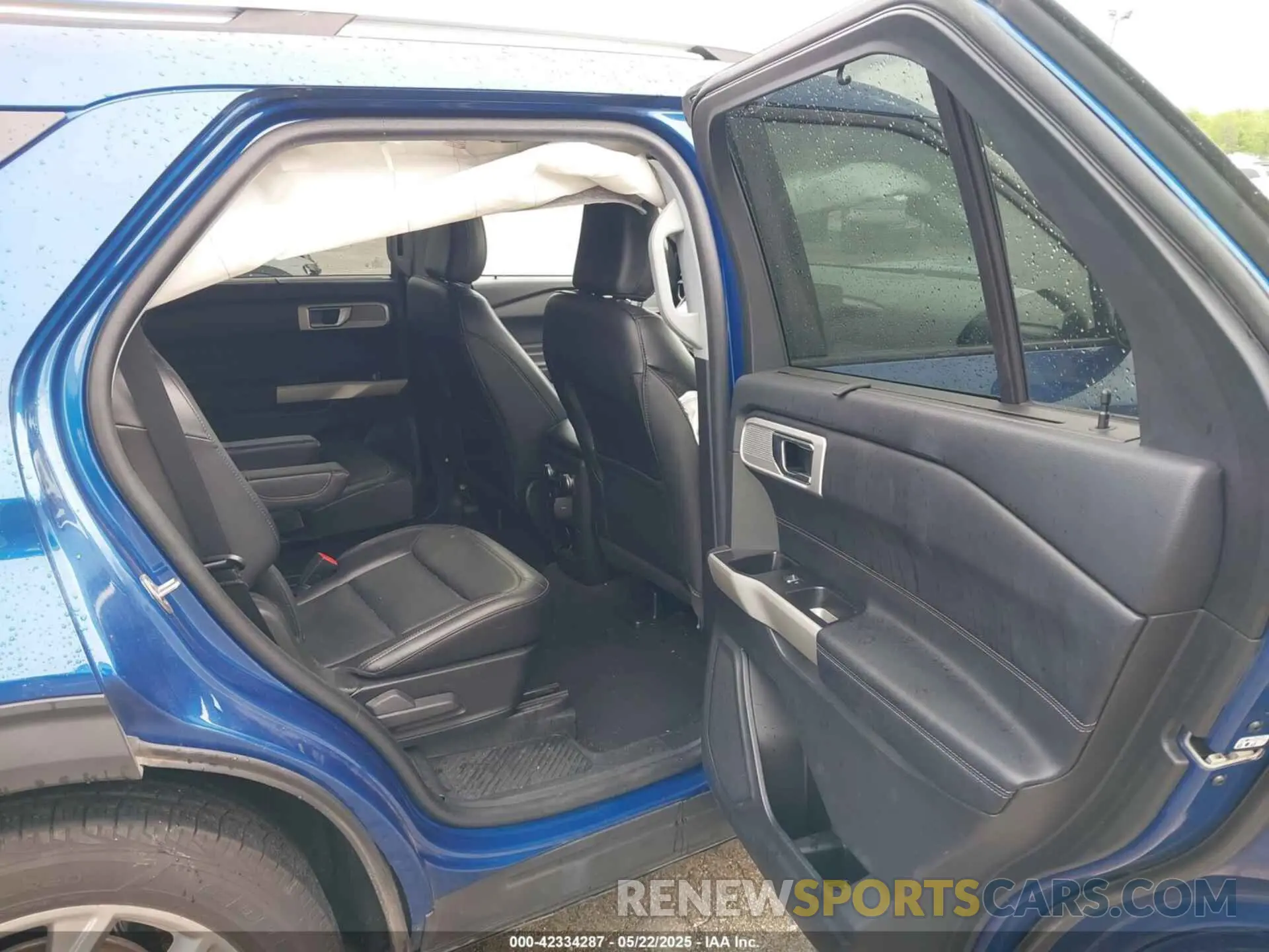 8 Photograph of a damaged car 1FMSK7FH4NGB05630 FORD EXPLORER 2022