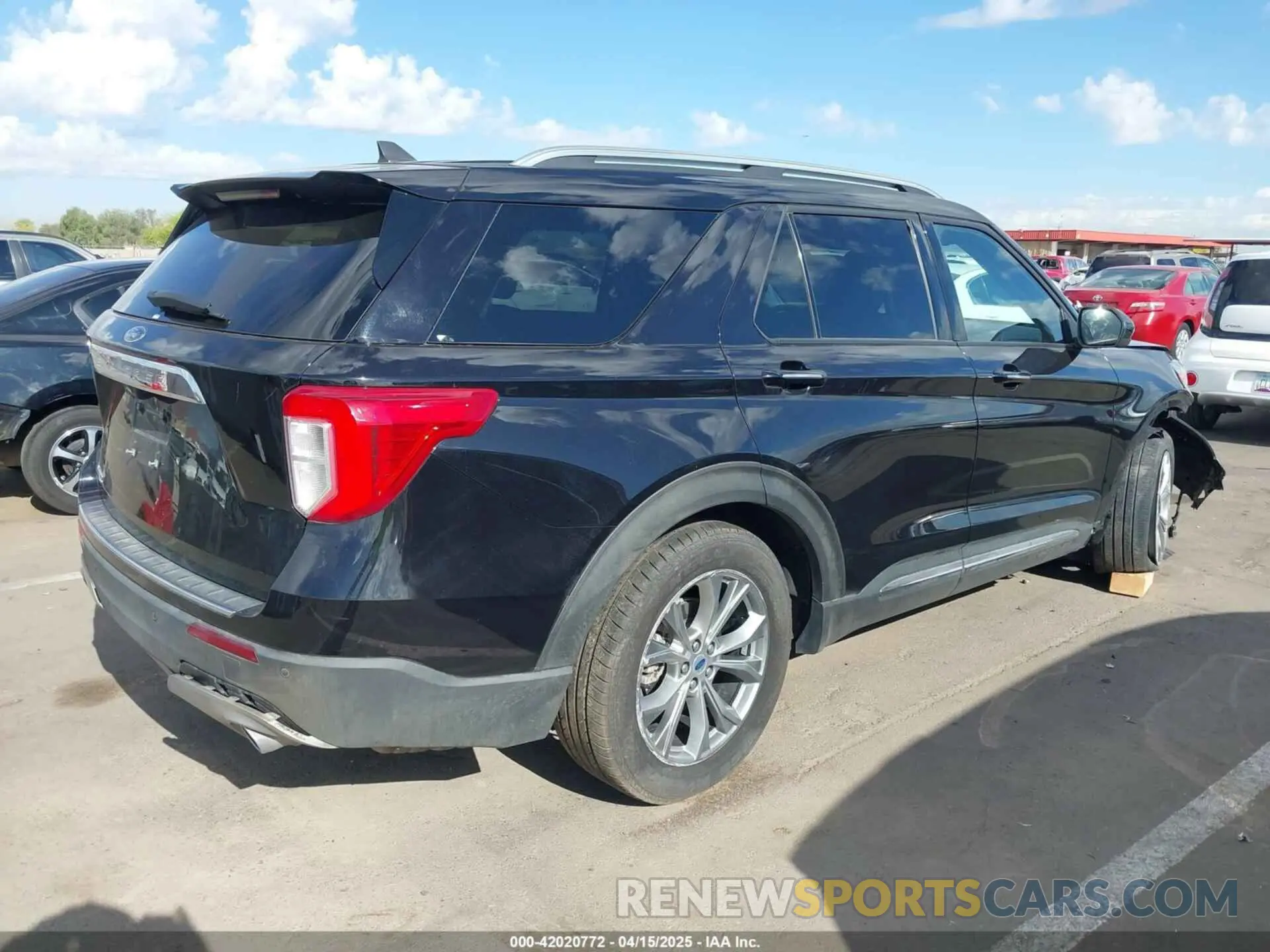 4 Photograph of a damaged car 1FMSK7FH5NGA89311 FORD EXPLORER 2022