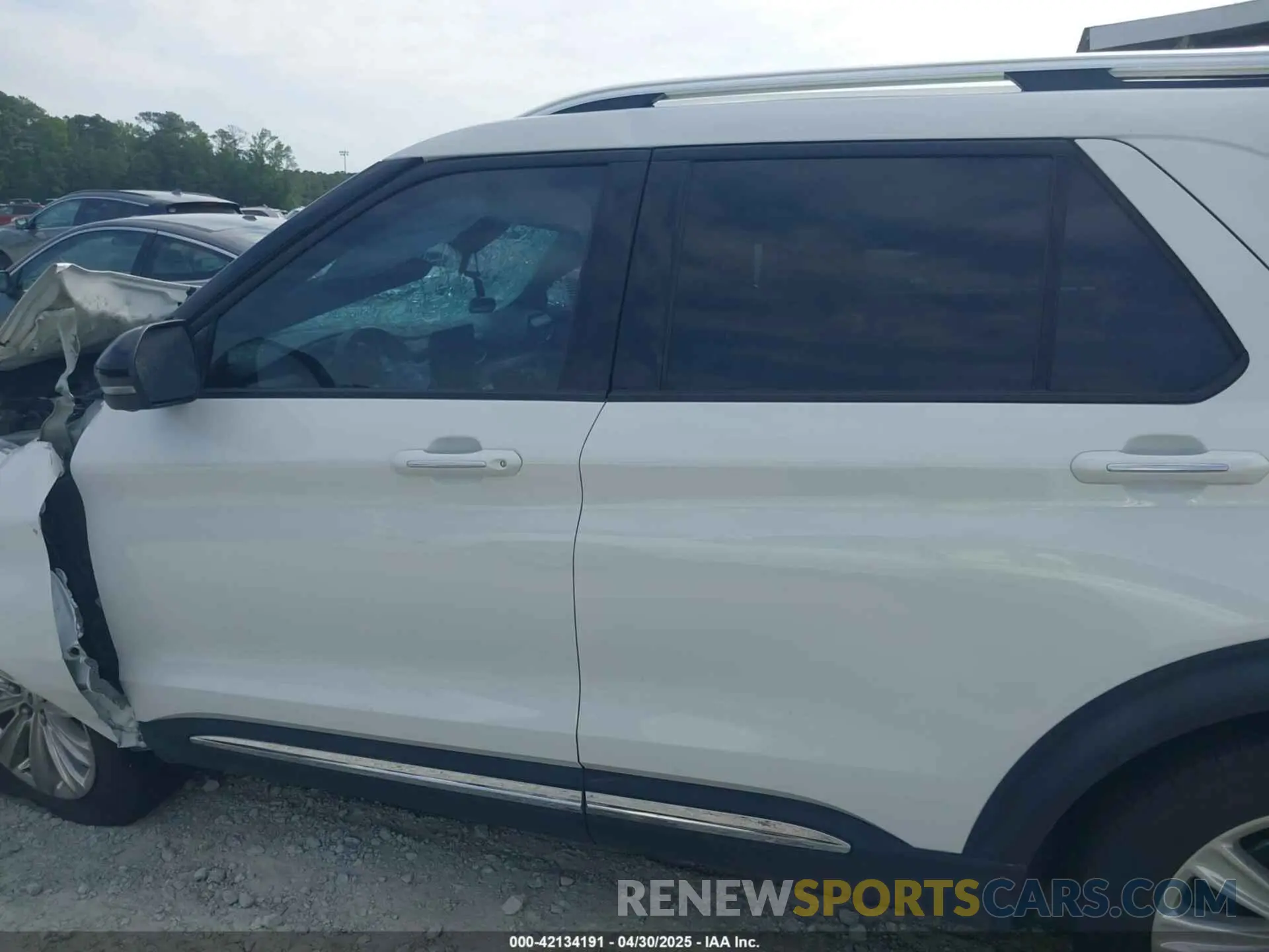 14 Photograph of a damaged car 1FMSK7FH8NGA65164 FORD EXPLORER 2022