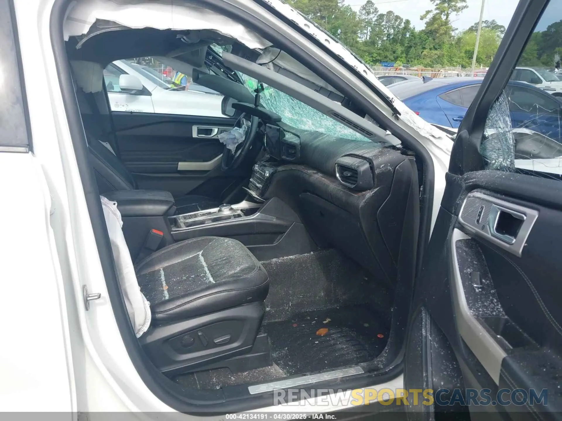 5 Photograph of a damaged car 1FMSK7FH8NGA65164 FORD EXPLORER 2022
