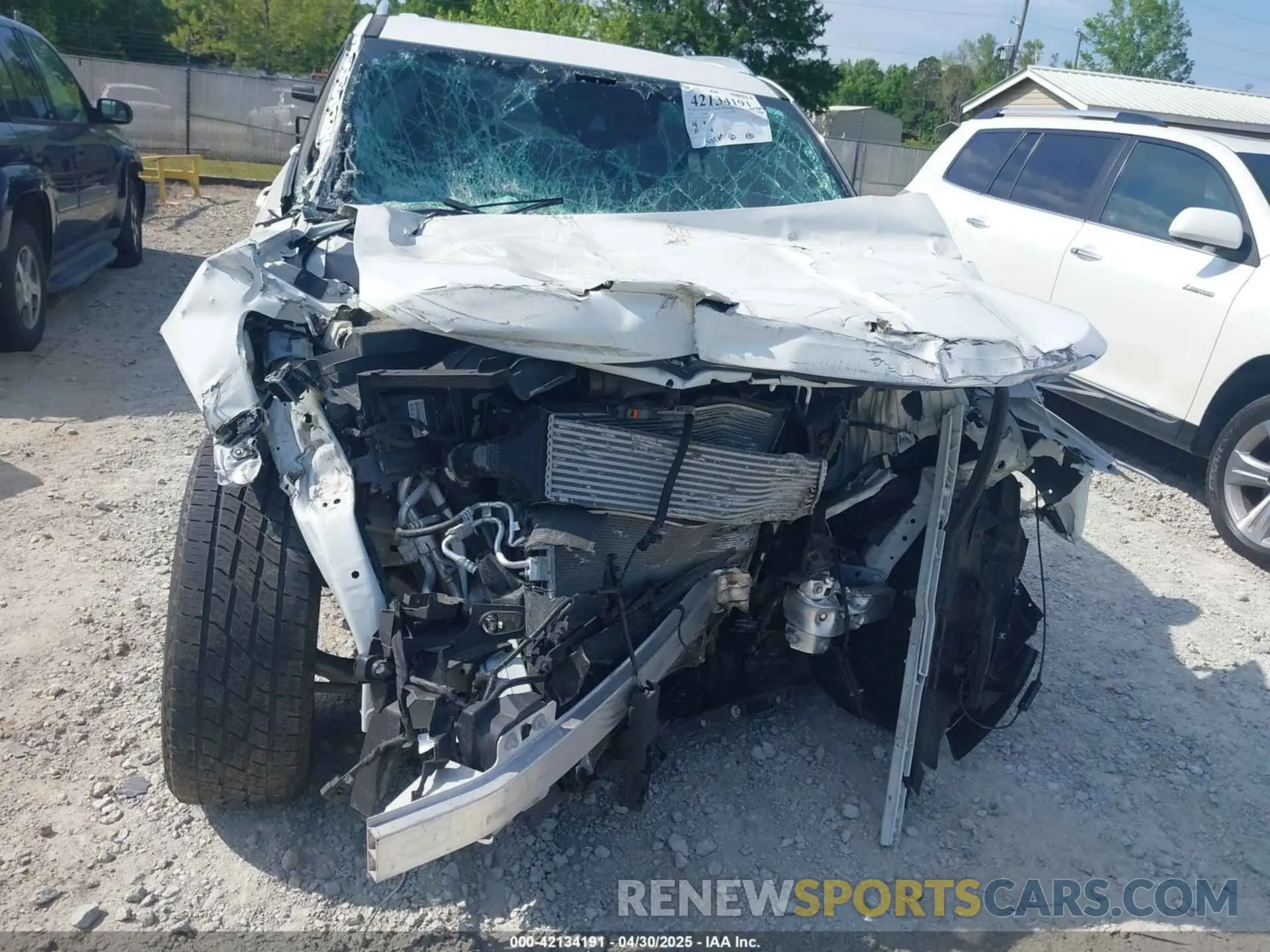 6 Photograph of a damaged car 1FMSK7FH8NGA65164 FORD EXPLORER 2022