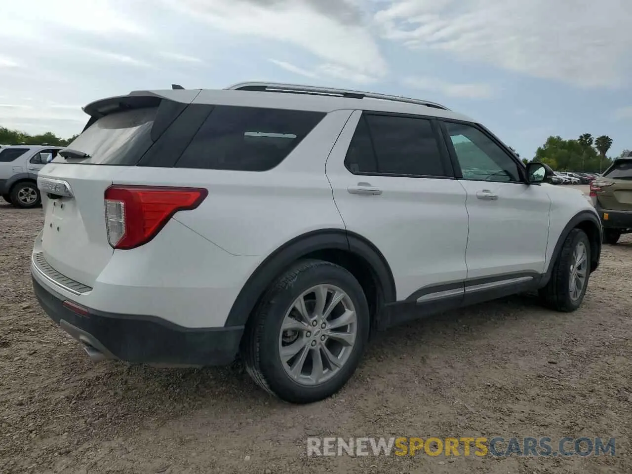 3 Photograph of a damaged car 1FMSK7FH9NGA30472 FORD EXPLORER 2022