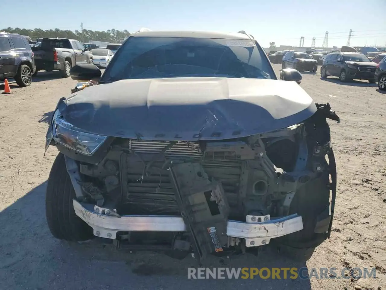 5 Photograph of a damaged car 1FMSK7FHXNGA71290 FORD EXPLORER 2022
