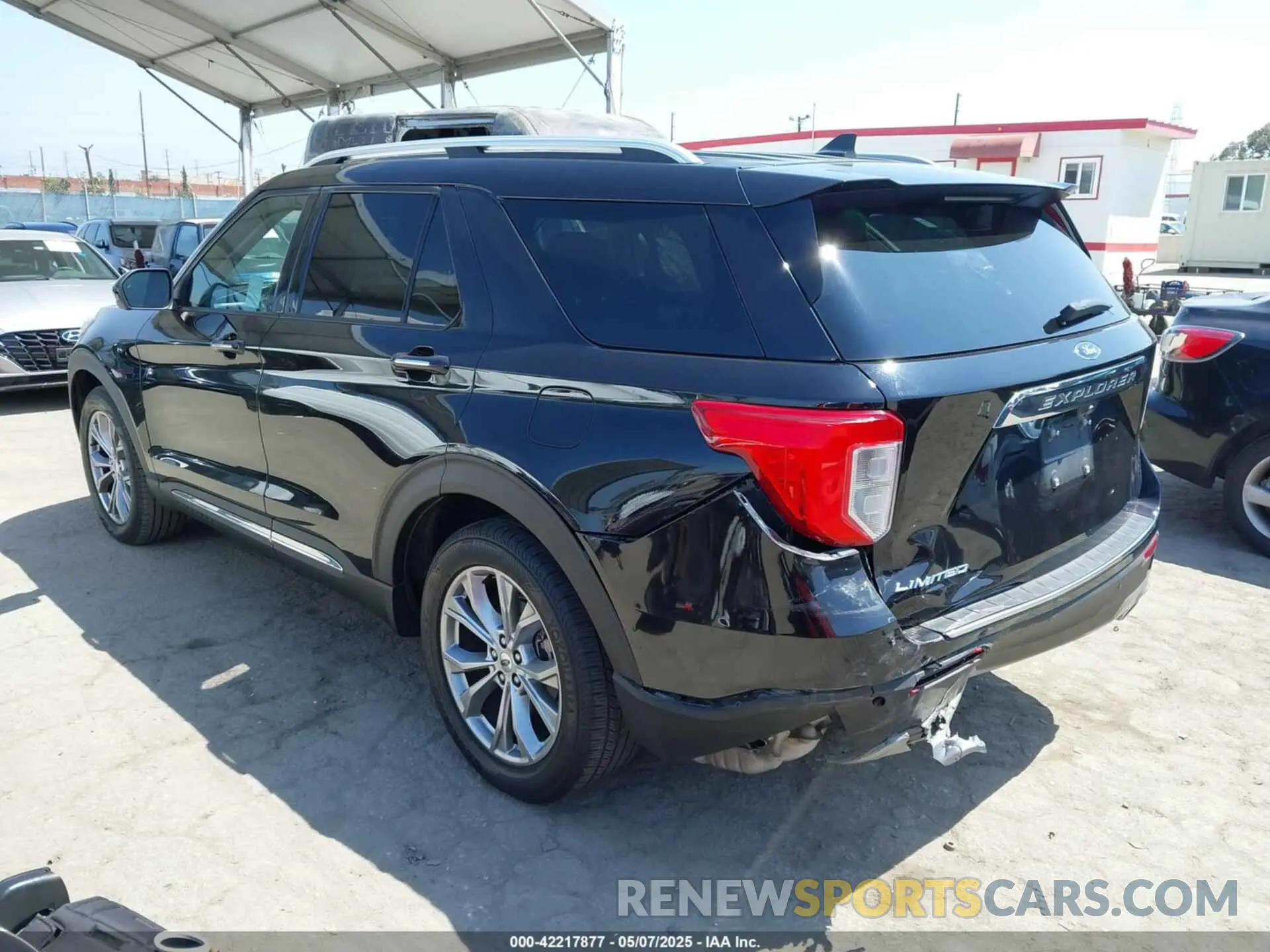 3 Photograph of a damaged car 1FMSK7FHXNGB19421 FORD EXPLORER 2022