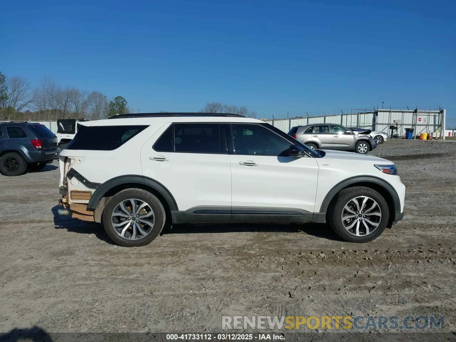 14 Photograph of a damaged car 1FMSK7KH1NGA28074 FORD EXPLORER 2022