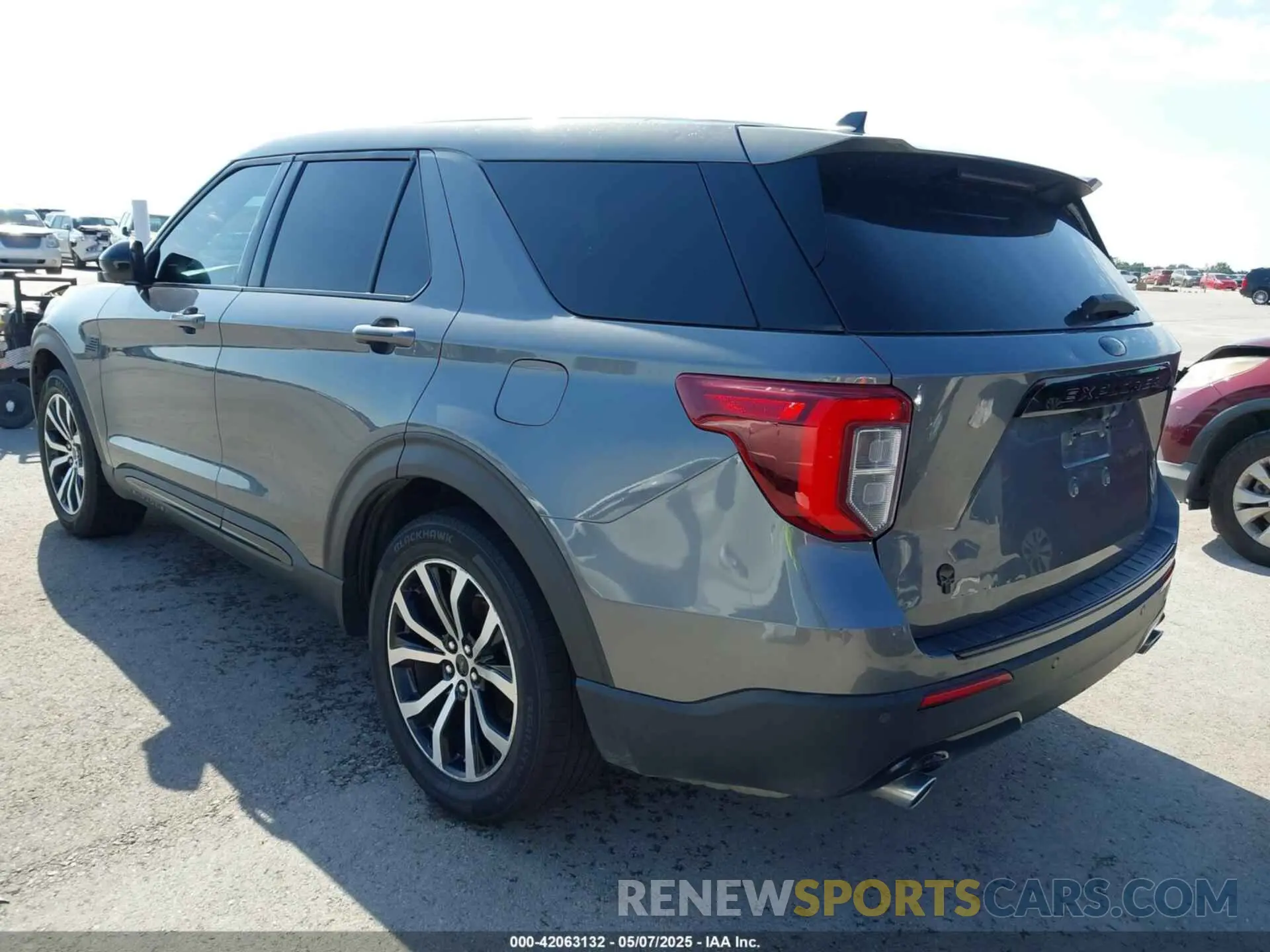 3 Photograph of a damaged car 1FMSK7KH7NGB61924 FORD EXPLORER 2022